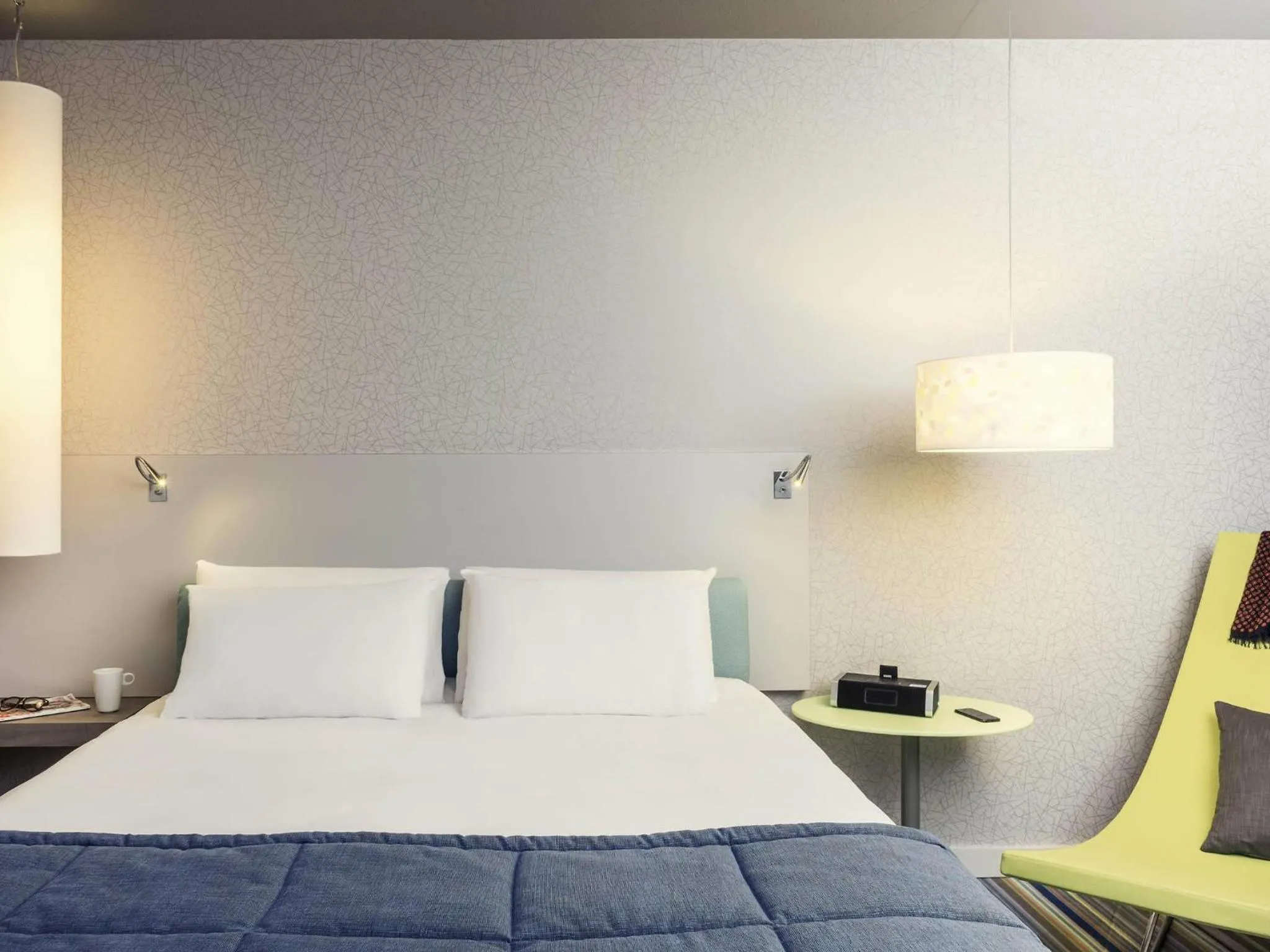 Bedroom, Bed in Mercure Paris Val de Fontenay