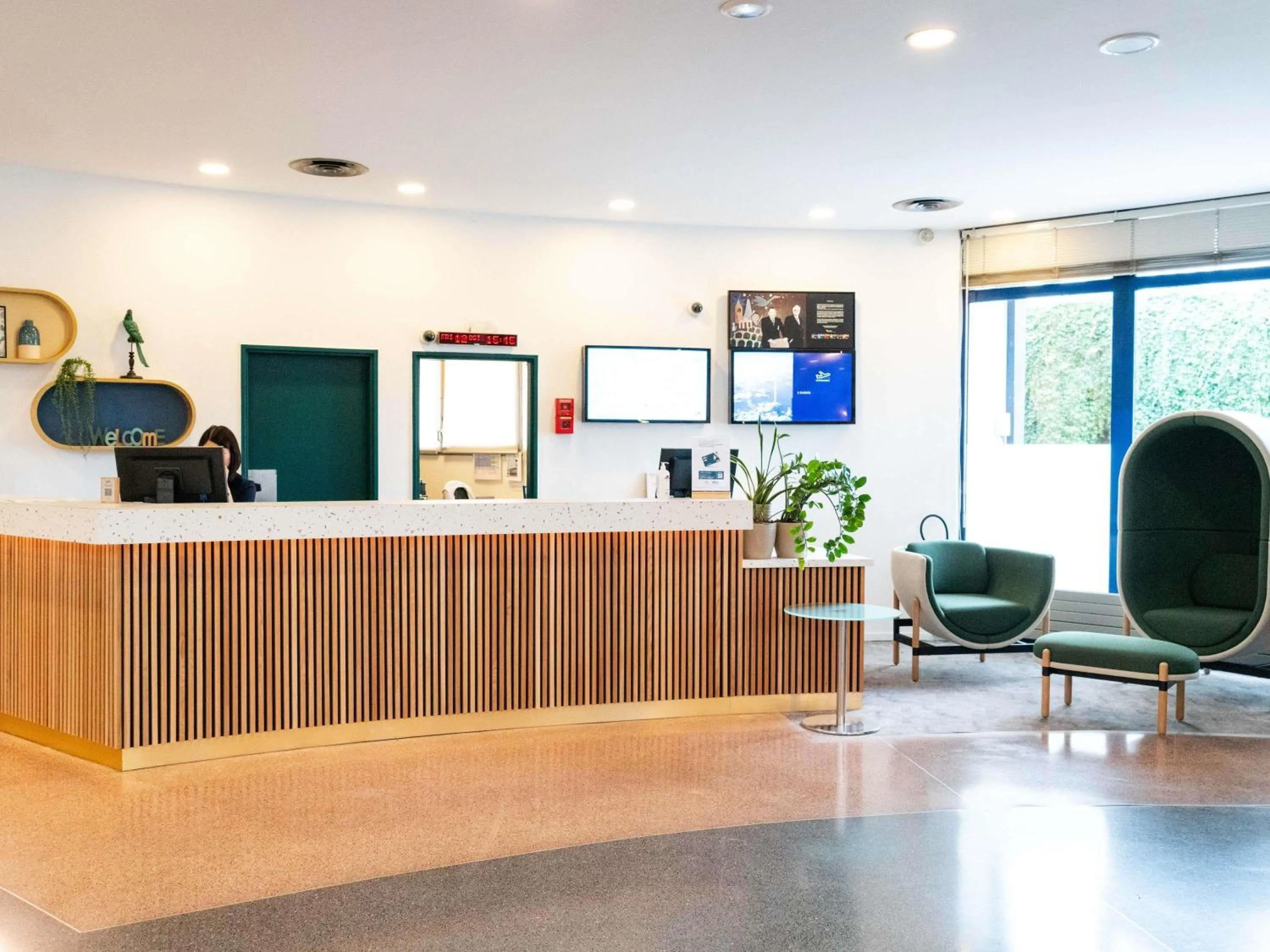 Property building in Mercure Paris Val de Fontenay