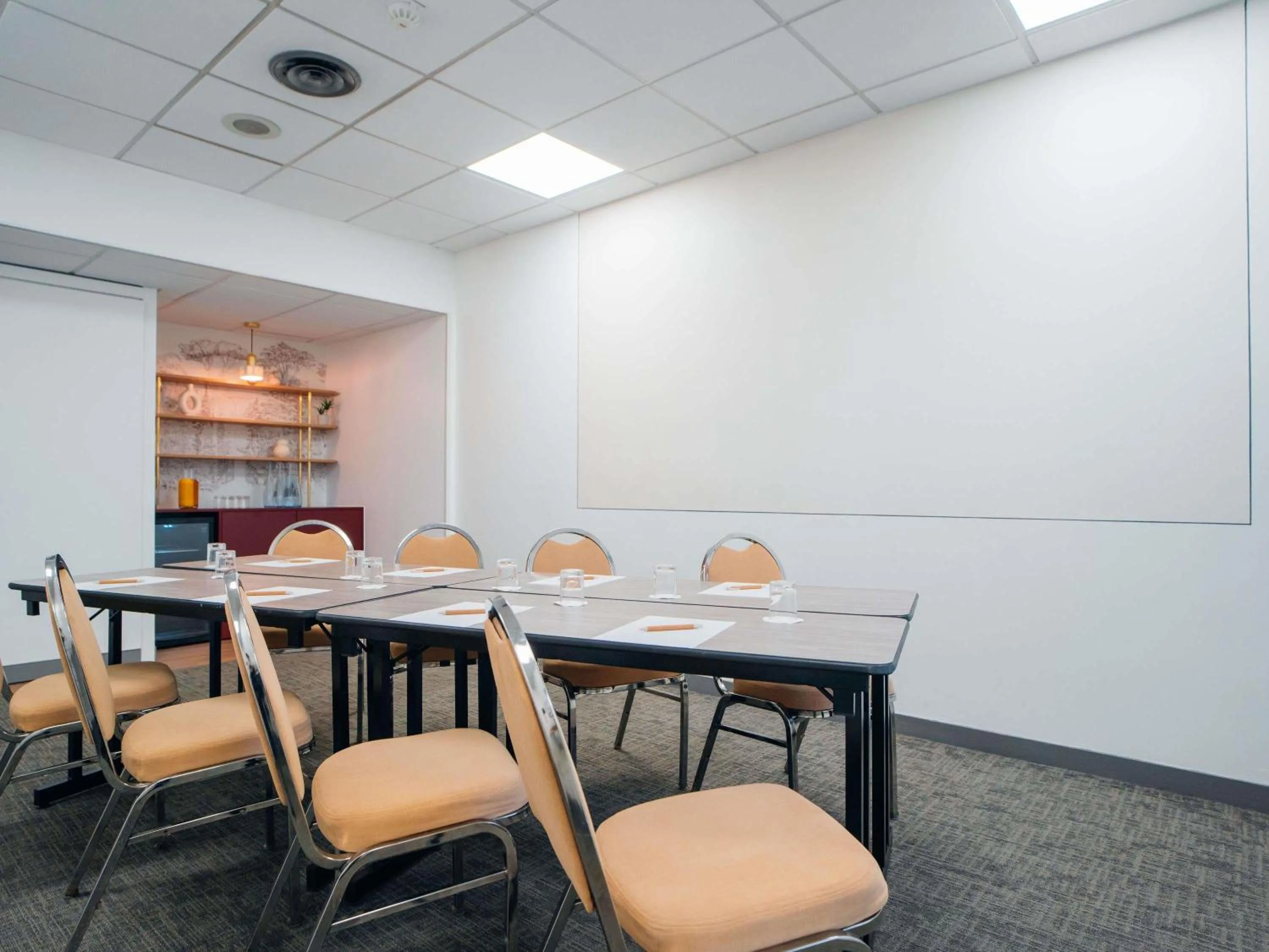 Meeting/conference room in Mercure Paris Val de Fontenay