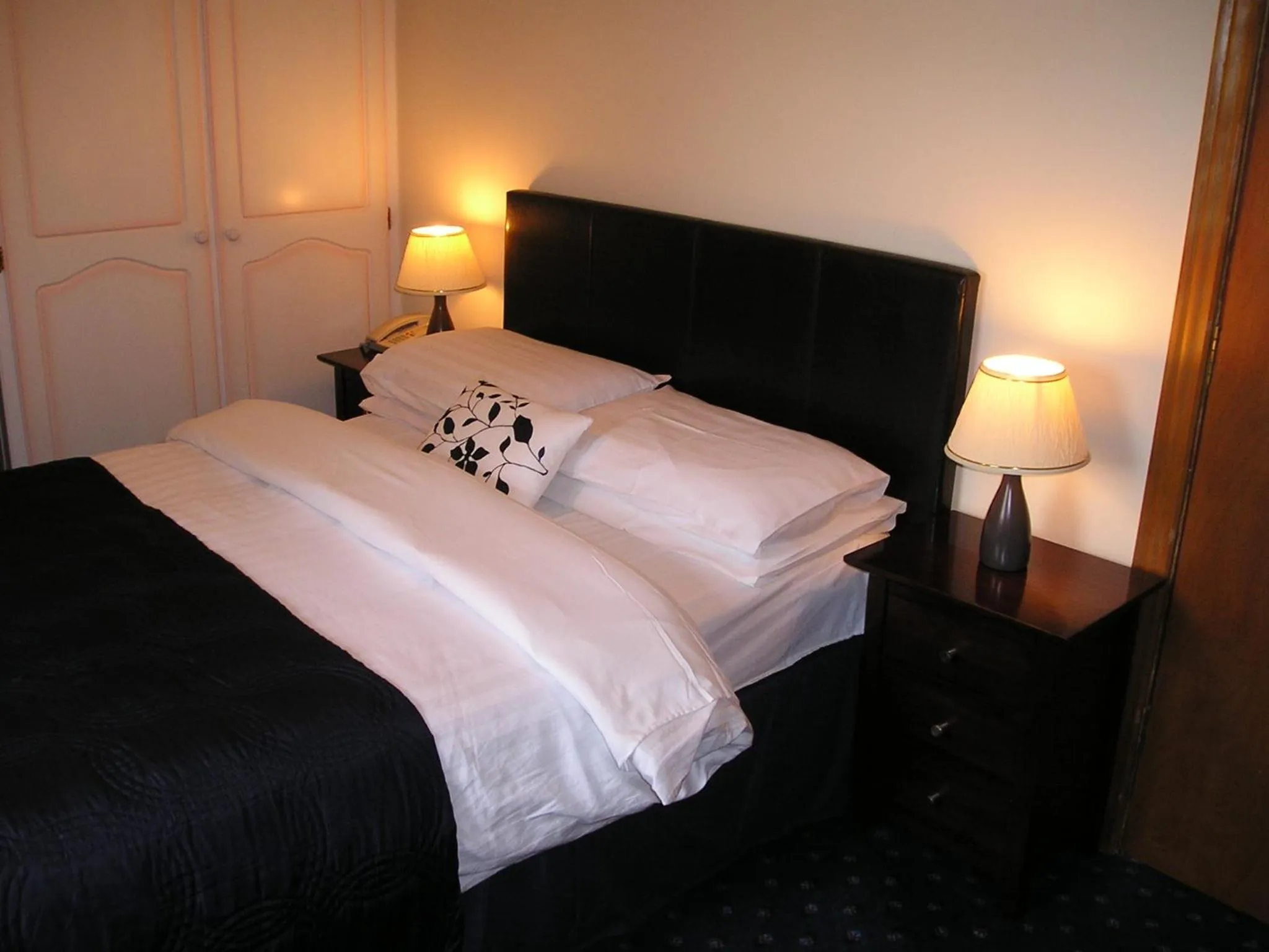 Decorative detail, Bed in Mountain View Guesthouse