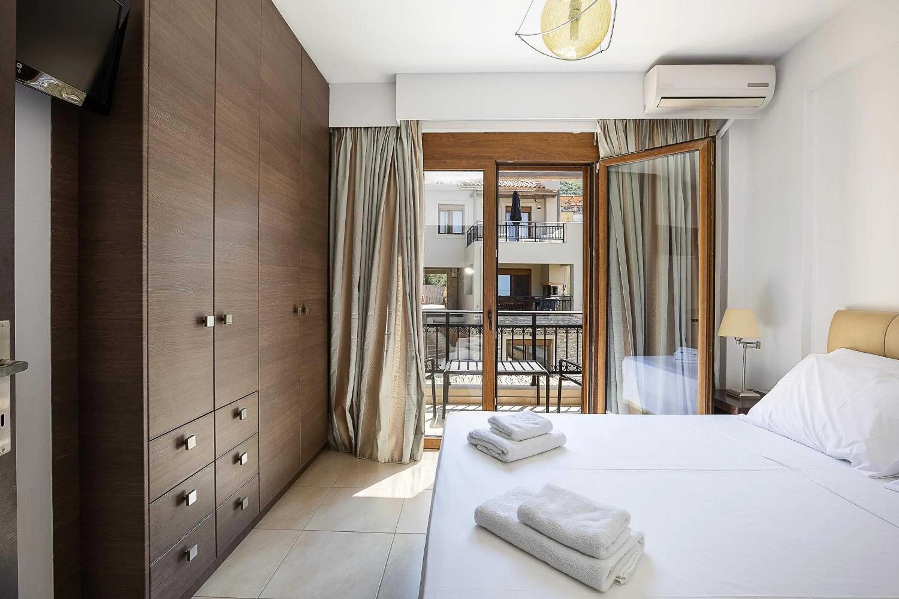 Bedroom, Bed in Pantheon Villas & Suites