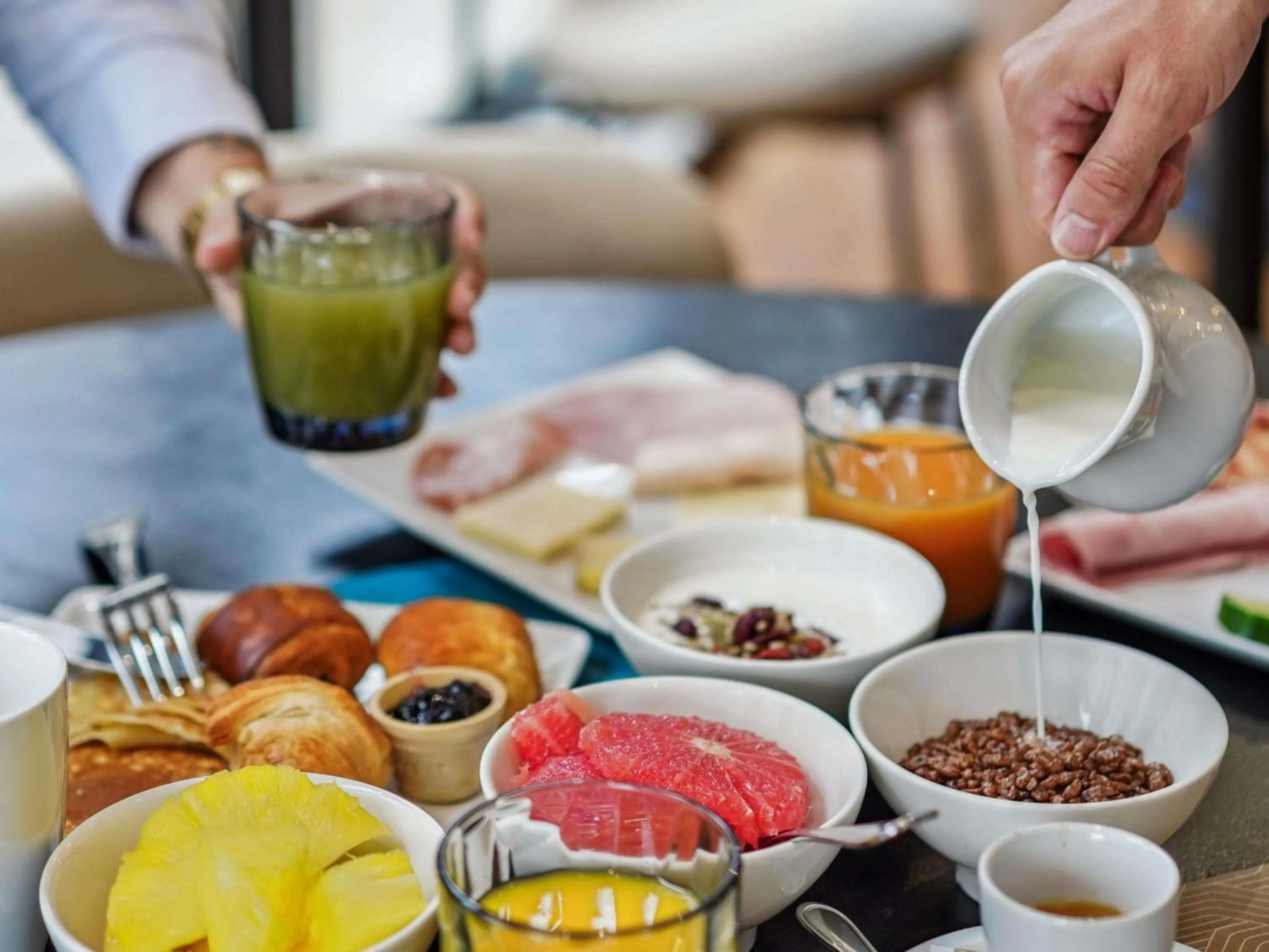 Breakfast in Mercure Paris Porte d'Orleans