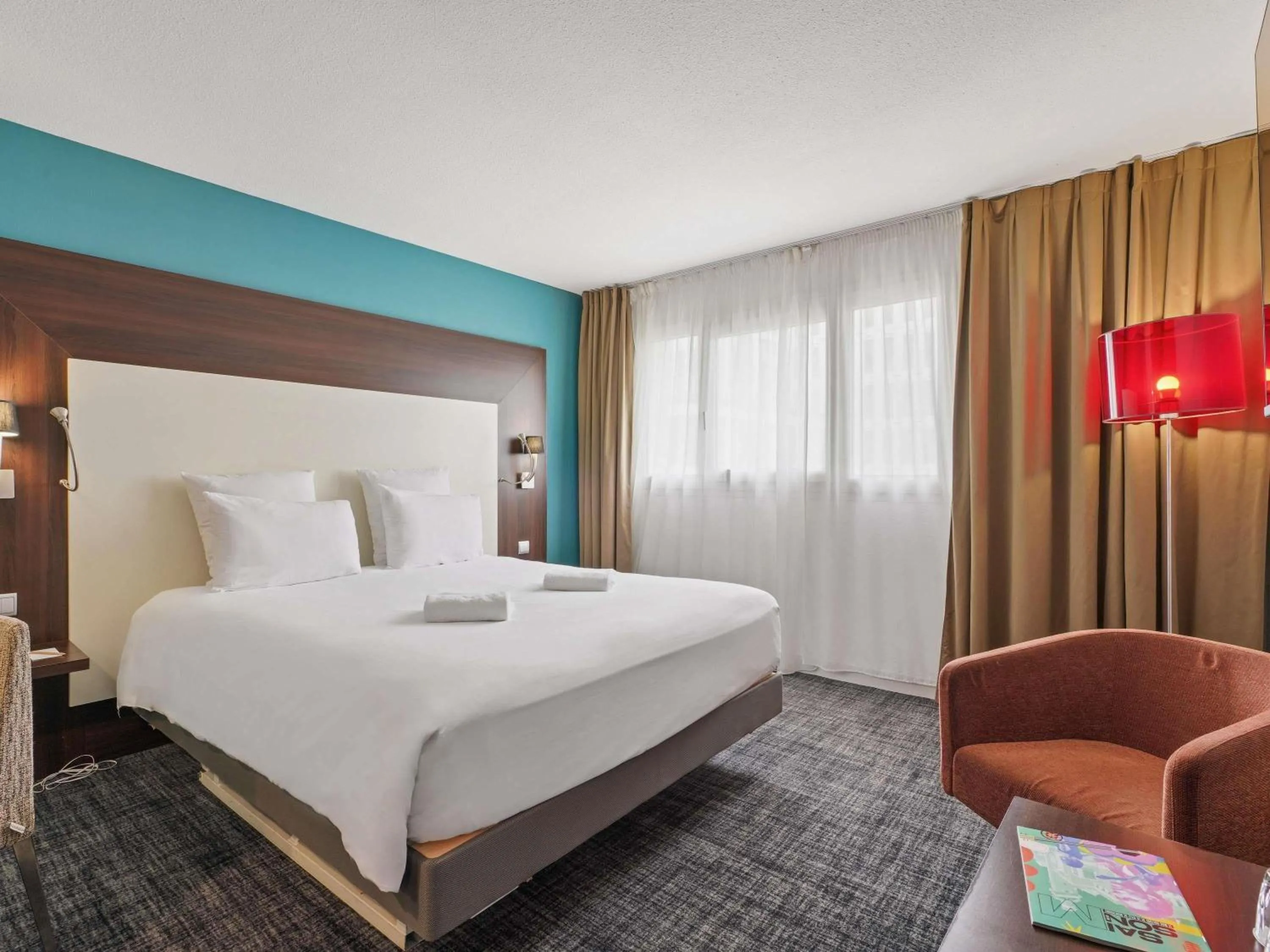 Bedroom, Bed in Mercure Paris Porte d'Orleans