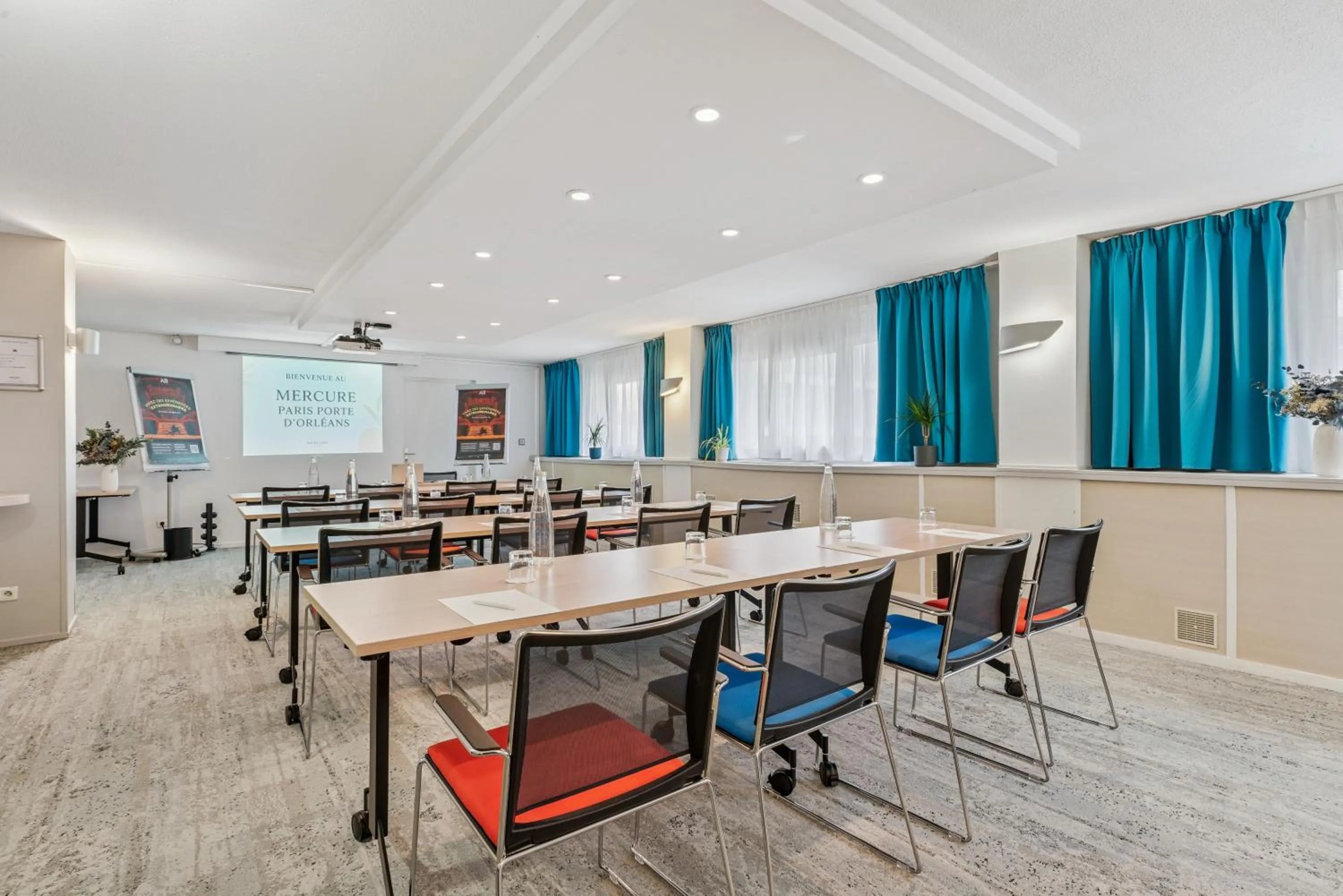 Meeting/conference room in Mercure Paris Porte d'Orleans