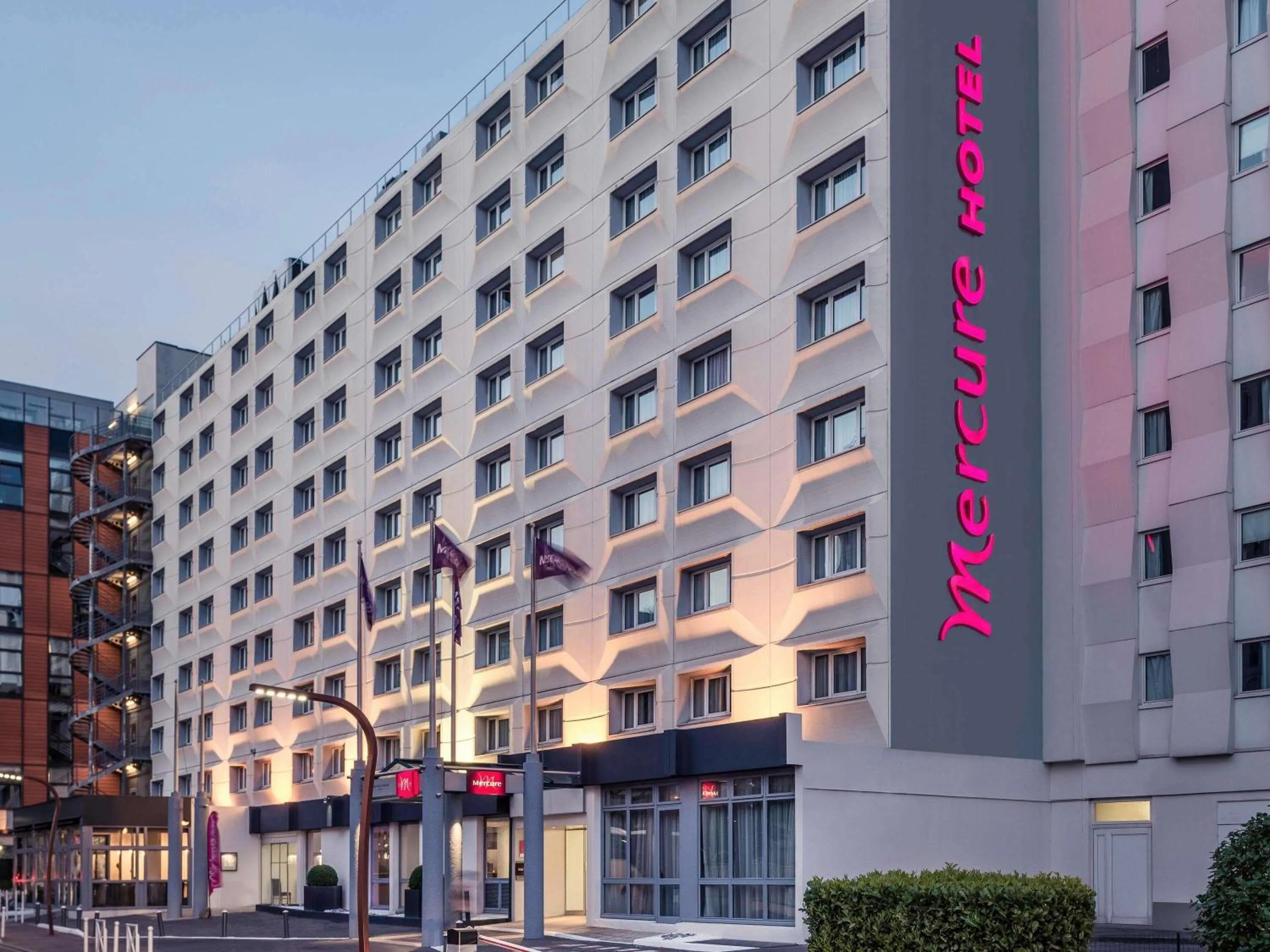 Property building in Mercure Paris Porte d'Orleans
