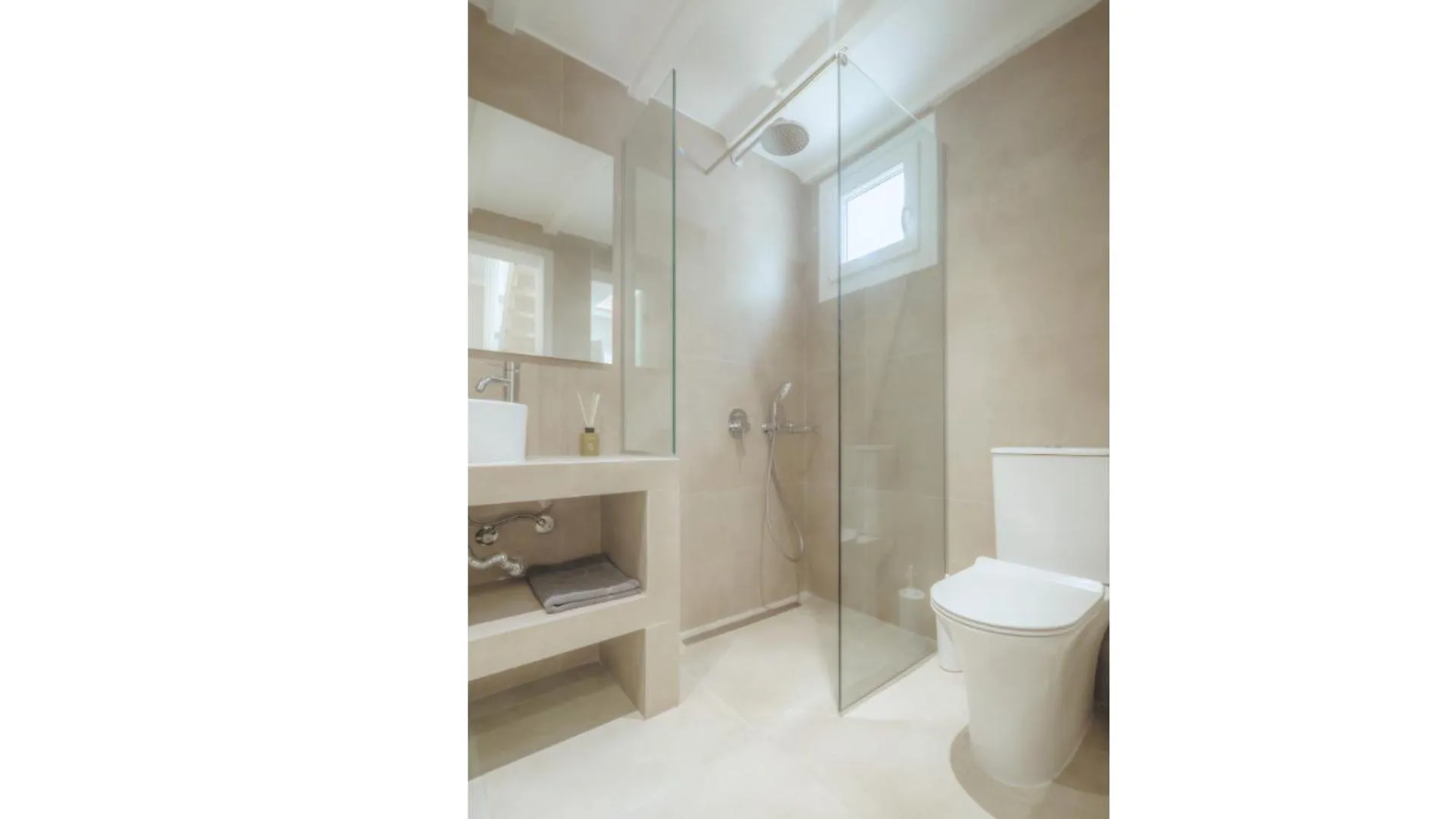 Shower in Fata Morgana Studios & Apartments