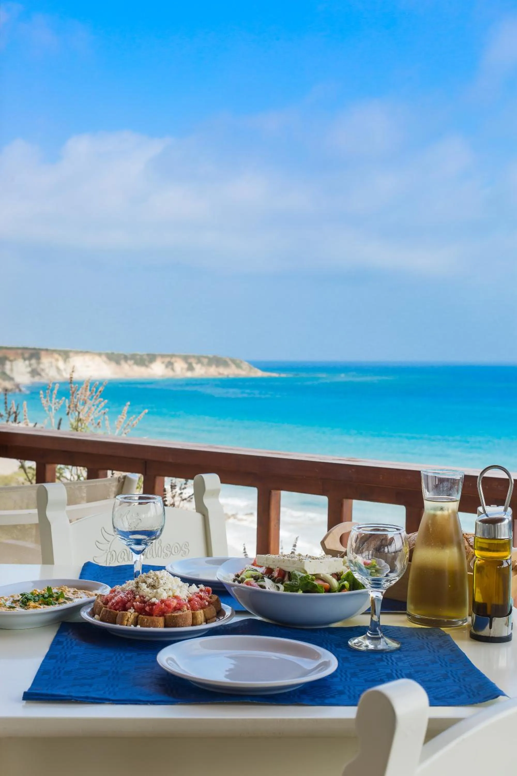 Restaurant/places to eat in Fata Morgana Studios & Apartments