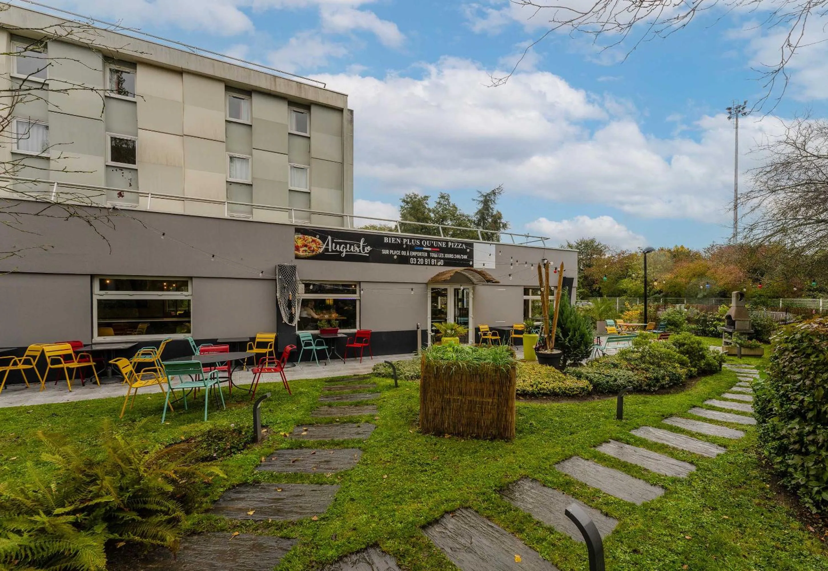 Property building in B&B HOTEL Lille Villeneuve d'Ascq Grand Stade