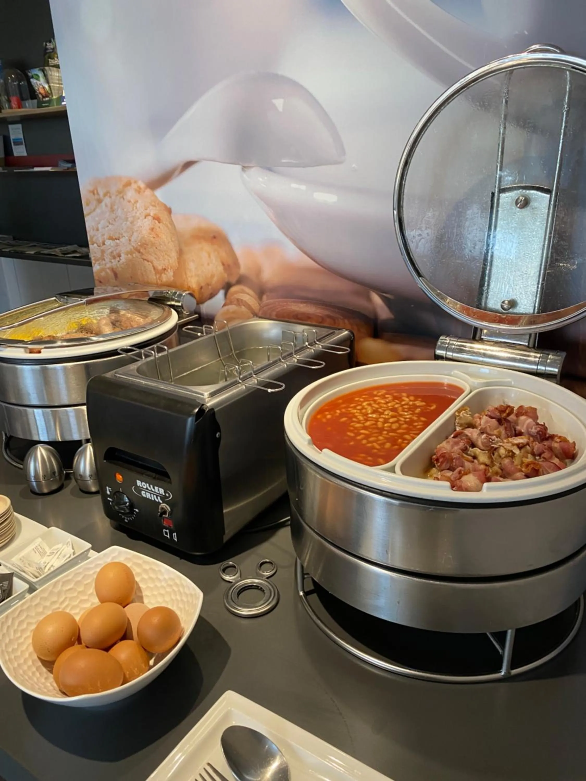 Breakfast in Mercure Honfleur