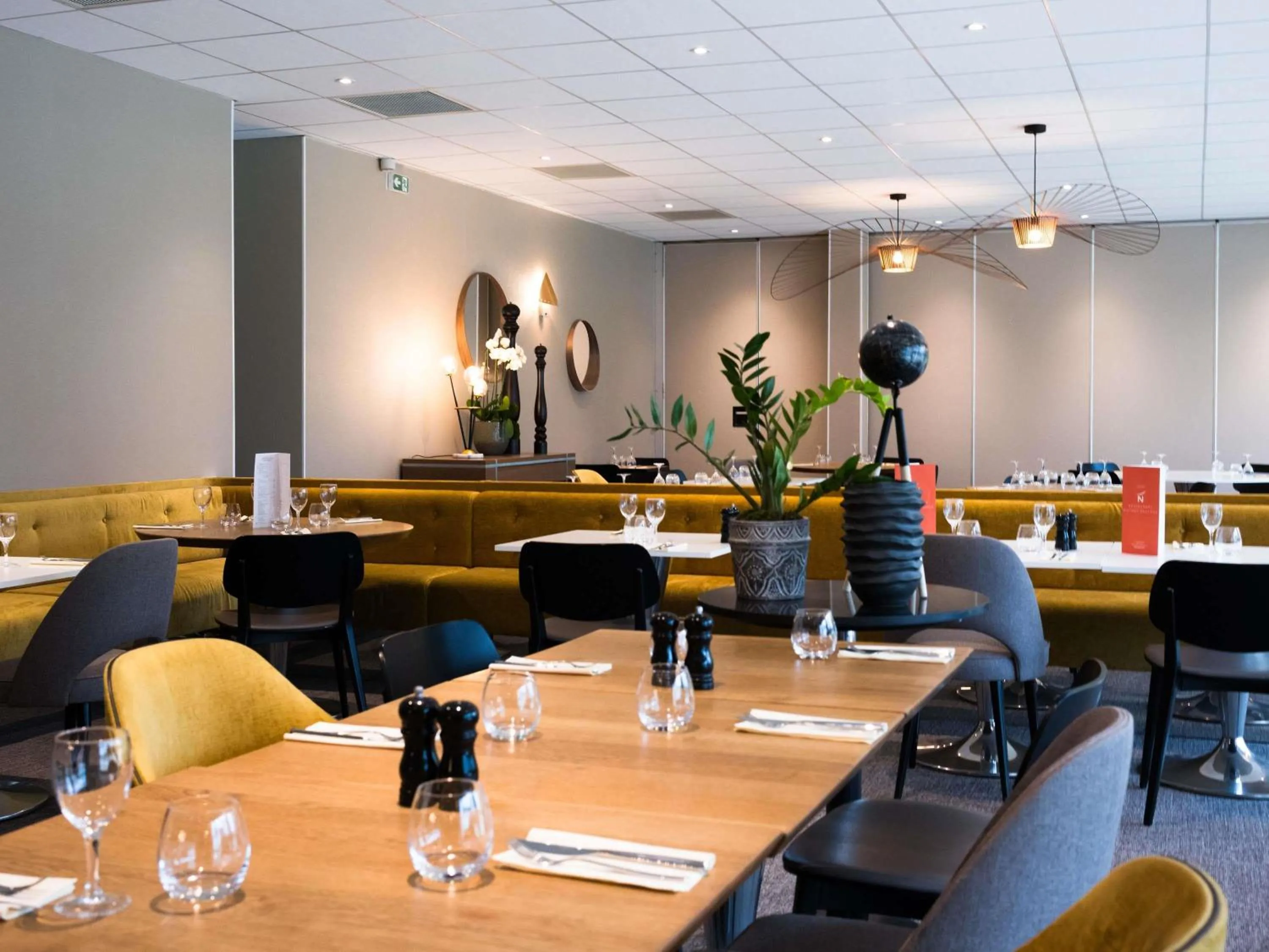 Restaurant/places to eat in Novotel Bayeux