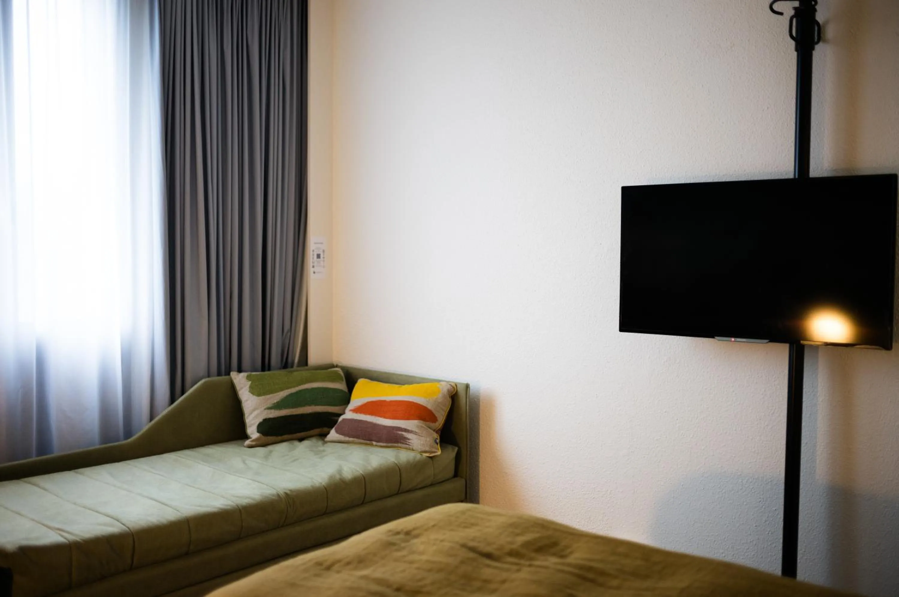 Bed in Novotel Bayeux