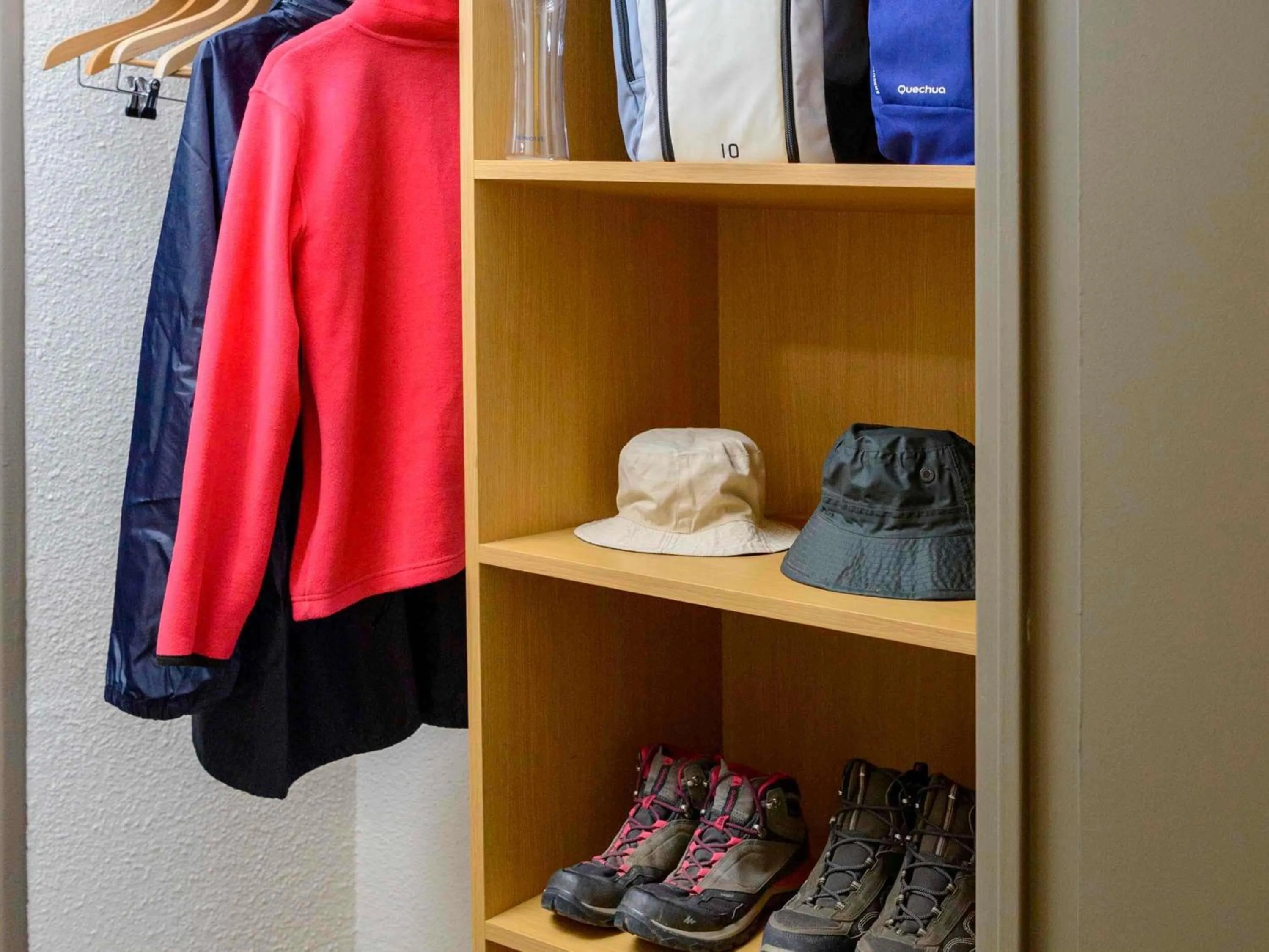 Bedroom in Novotel Bayeux