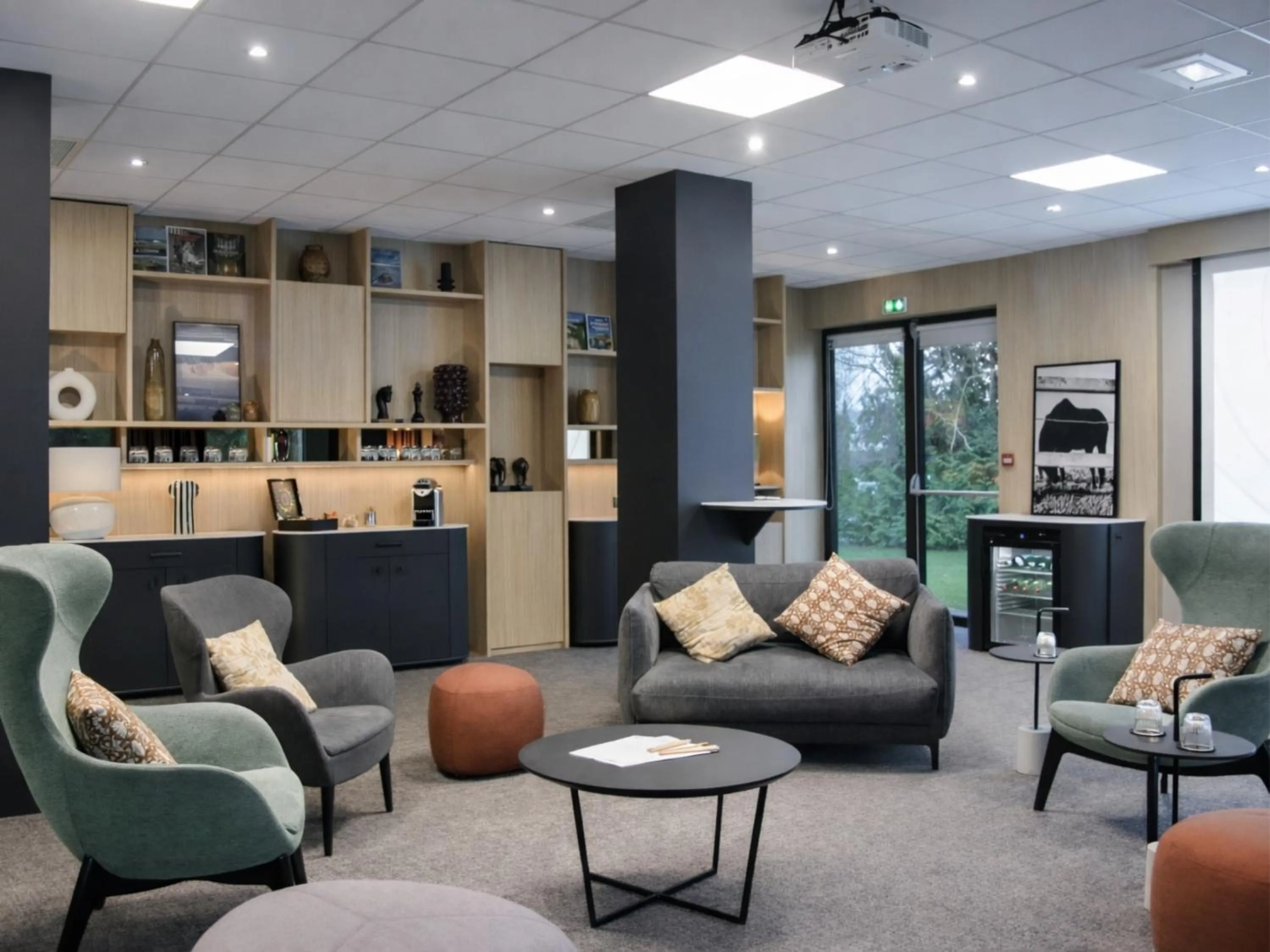 Seating area in Novotel Bayeux