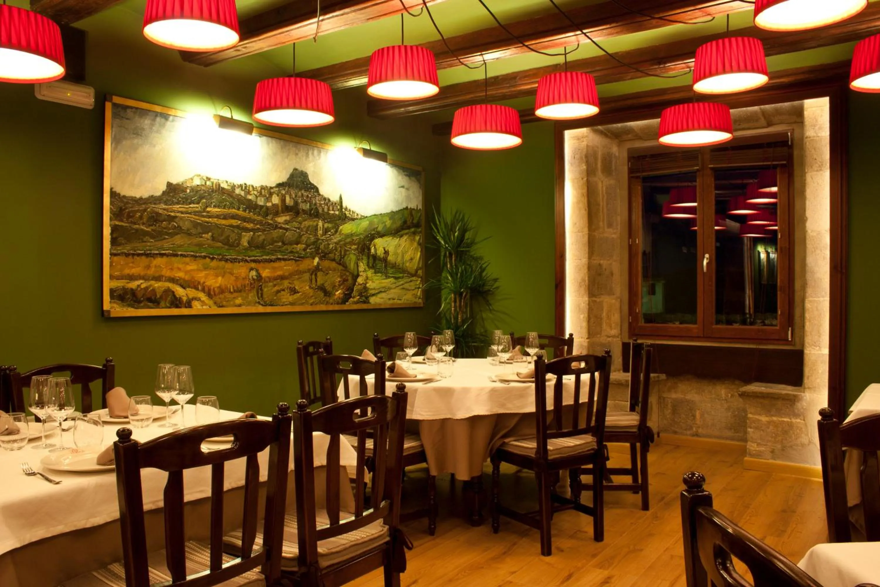 Restaurant/places to eat in Hotel Cardenal Ram