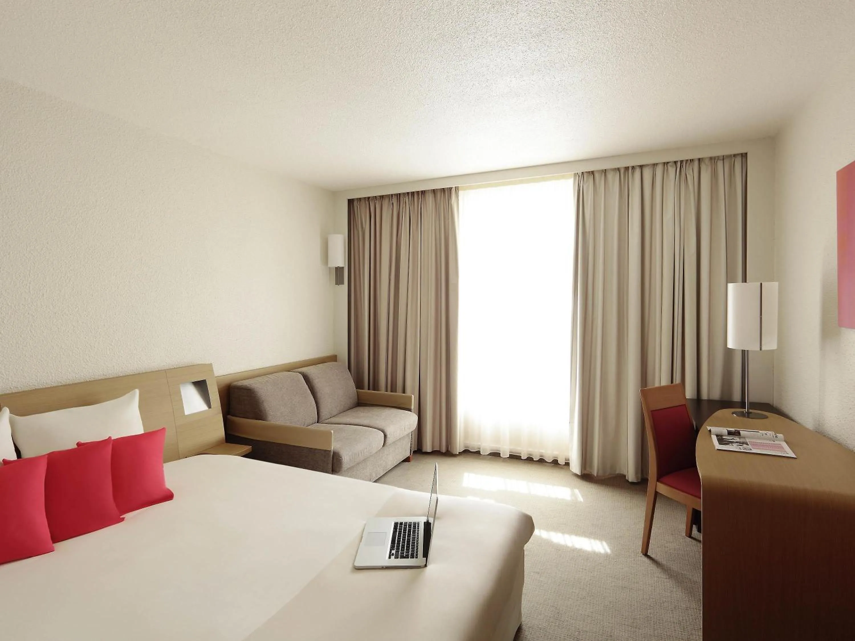 Bedroom, Bed in Novotel Metz Centre