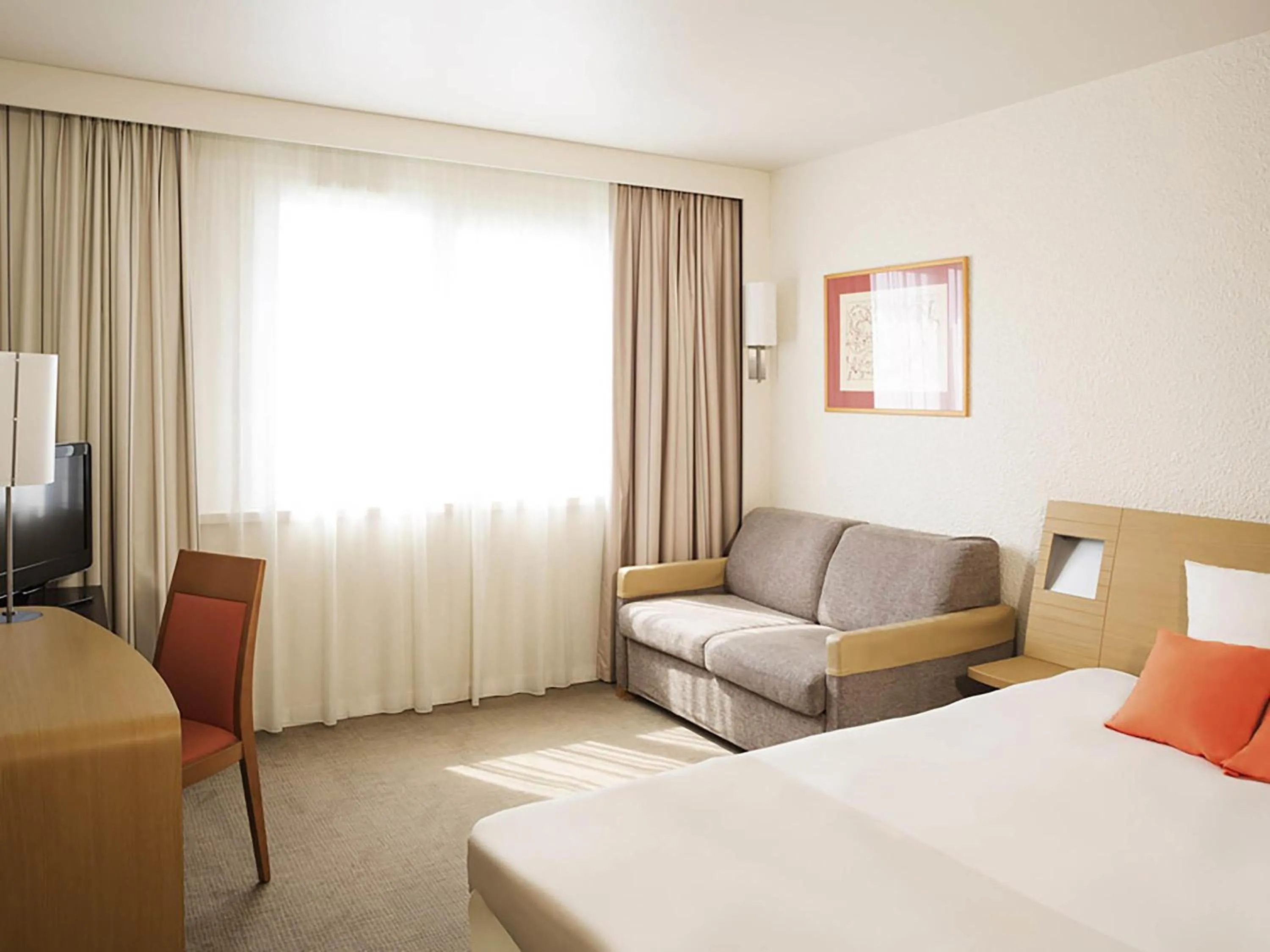 Bedroom, Bed in Novotel Metz Centre