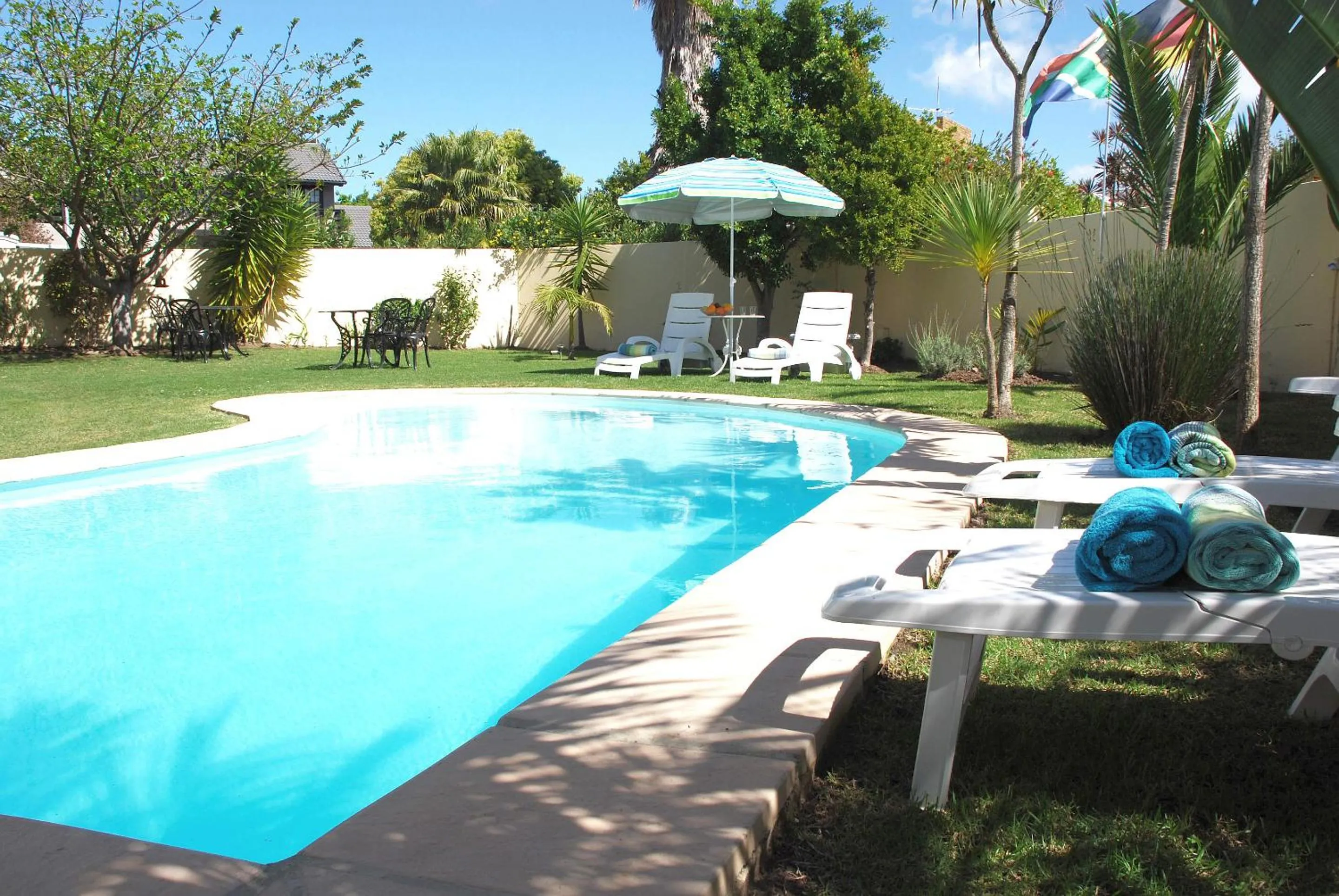 Swimming pool in Mandalay Guest House Plettenberg Bay