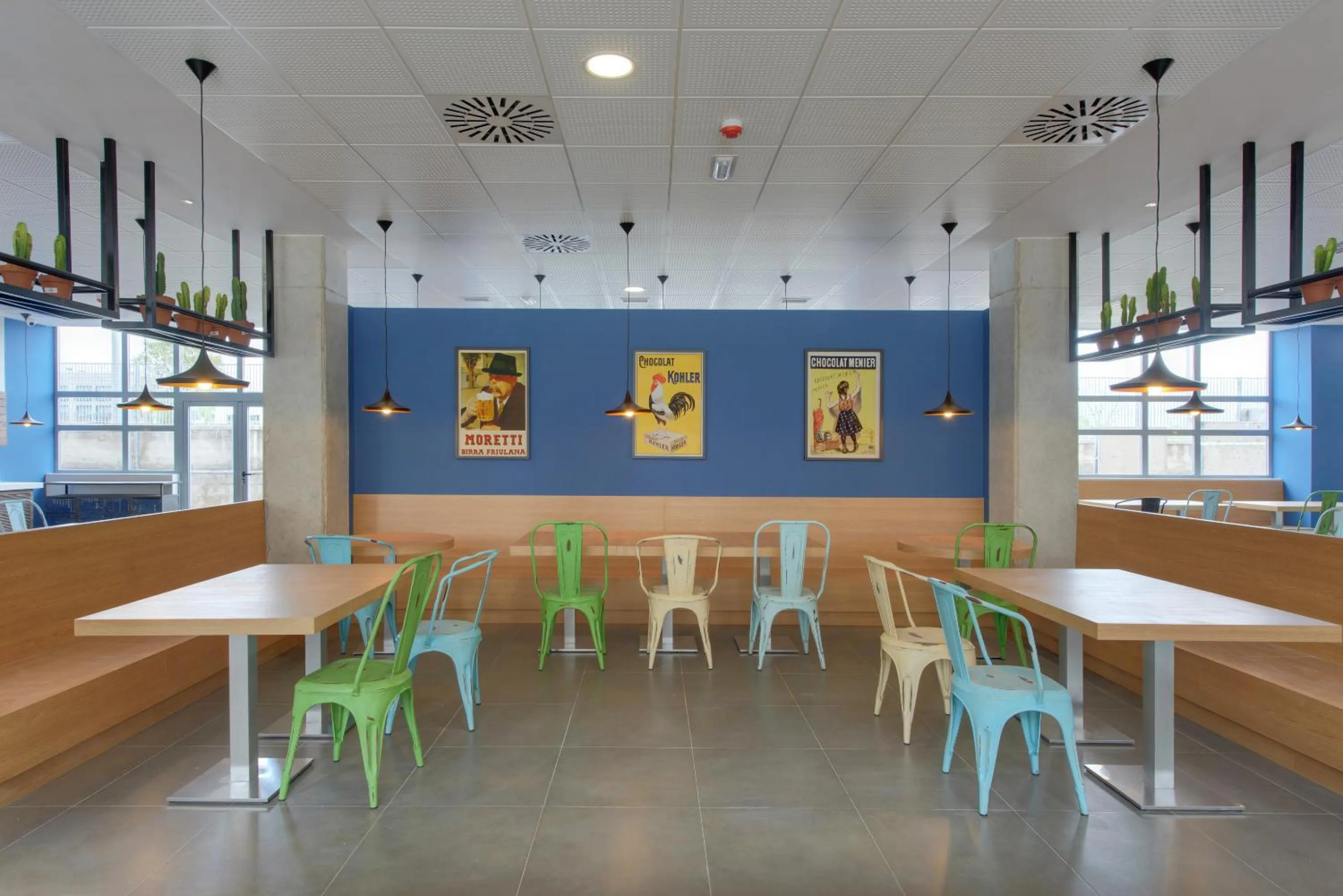 Restaurant/places to eat in Madrid Airport Suites, Affiliated by Meliá