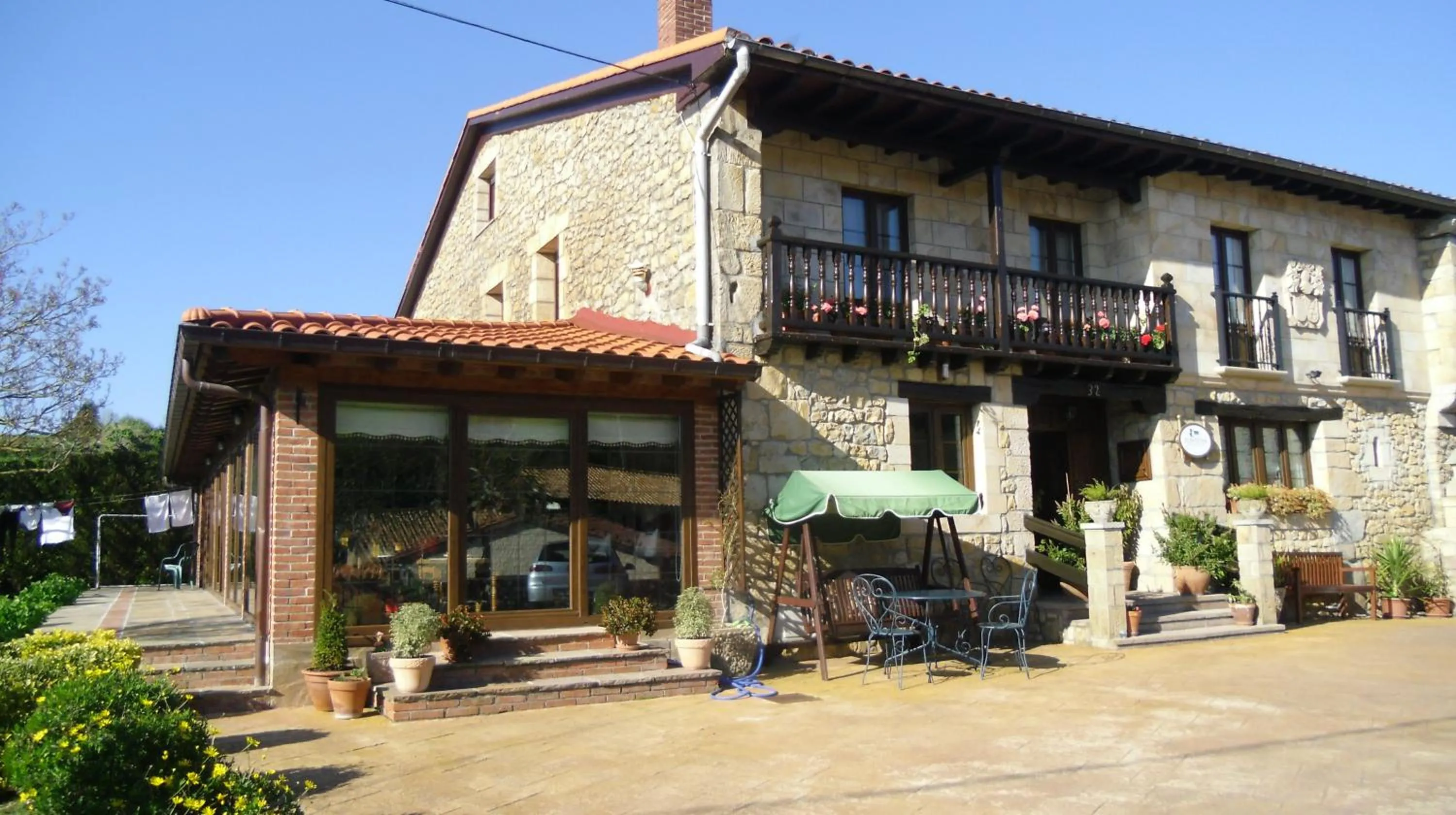 Property building in Posada Herrán