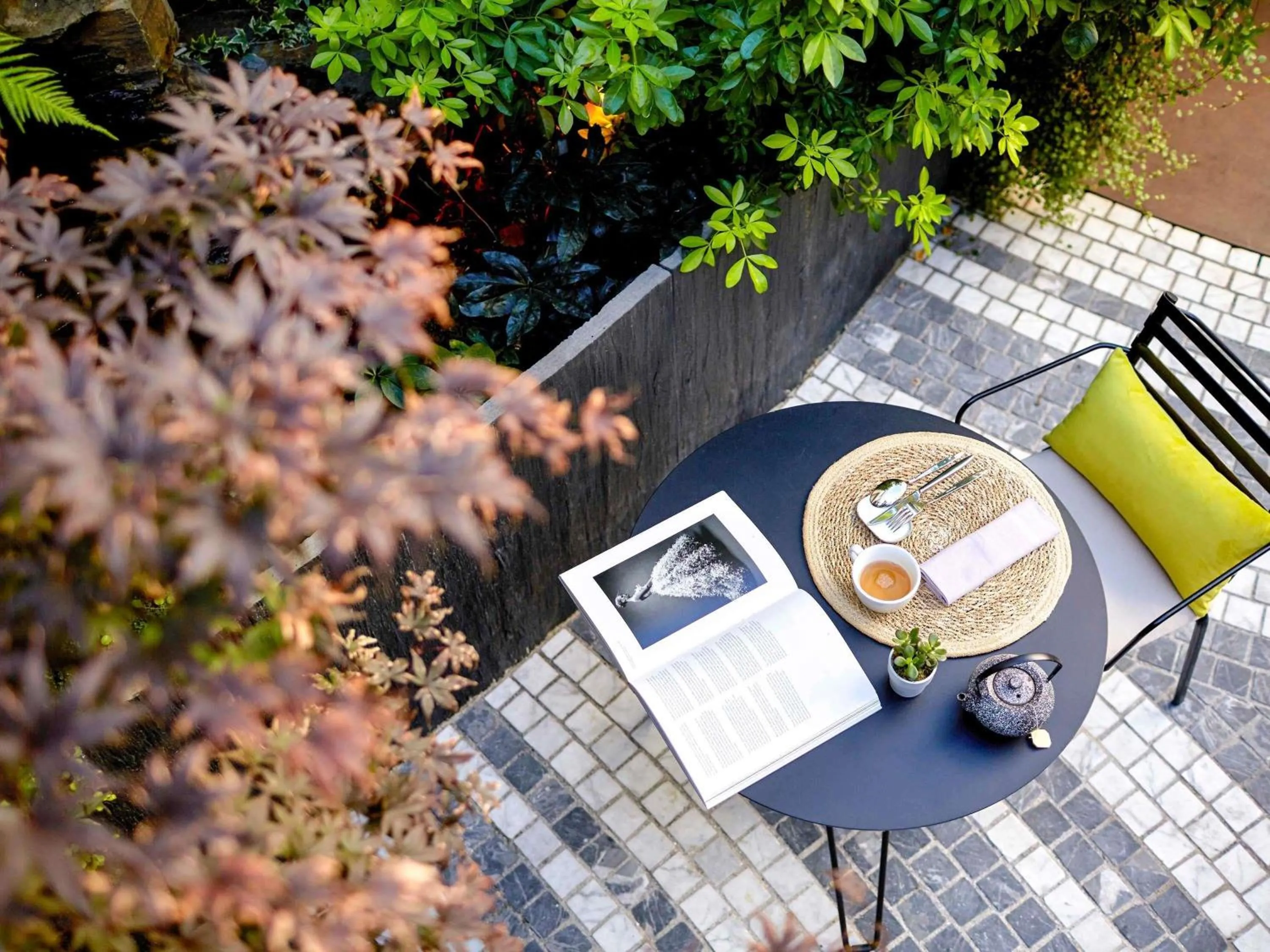 Lounge or bar in Novotel Paris Les Halles