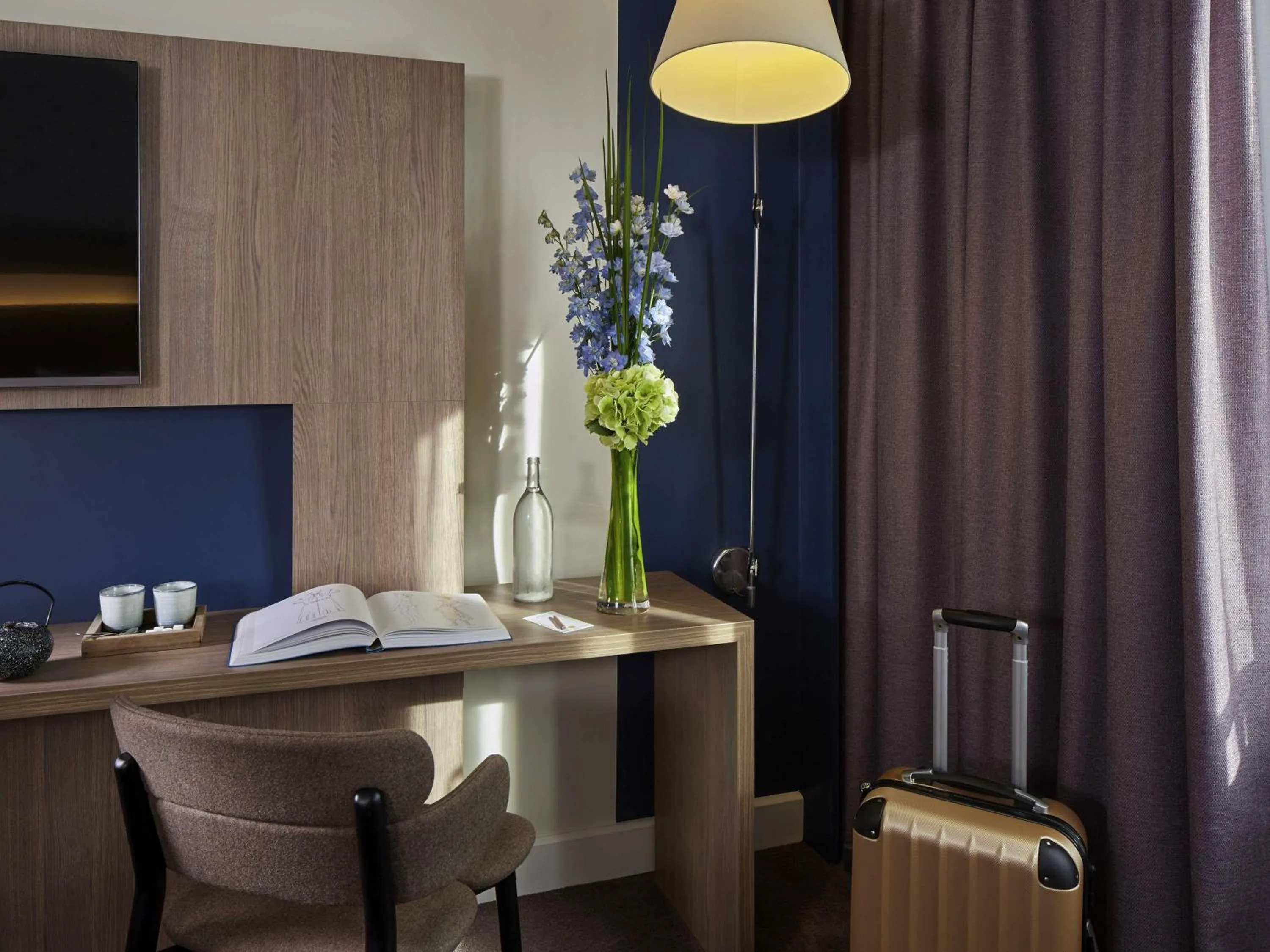 Bedroom in Novotel Paris Les Halles