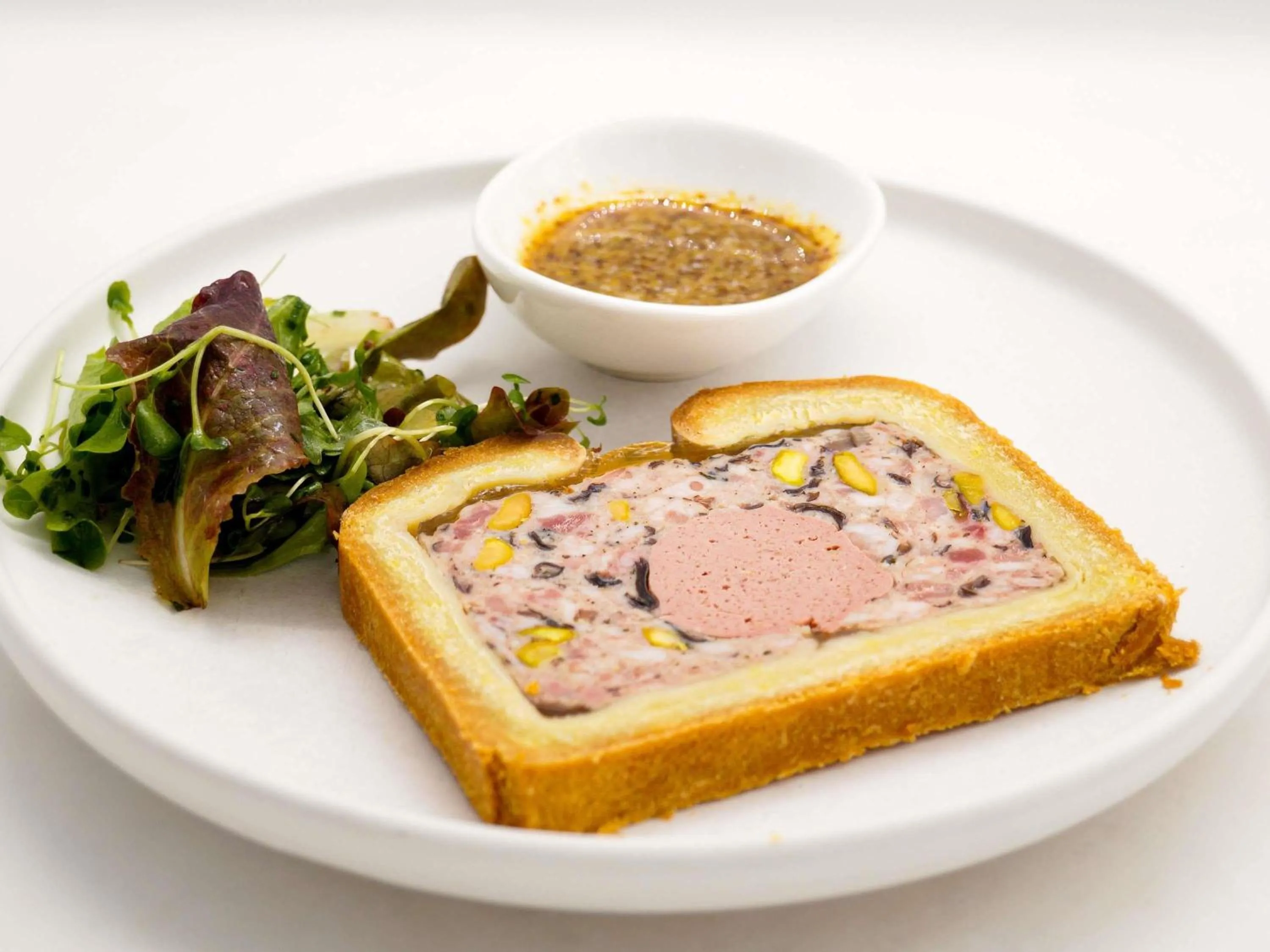 Restaurant/places to eat in Novotel Paris Les Halles