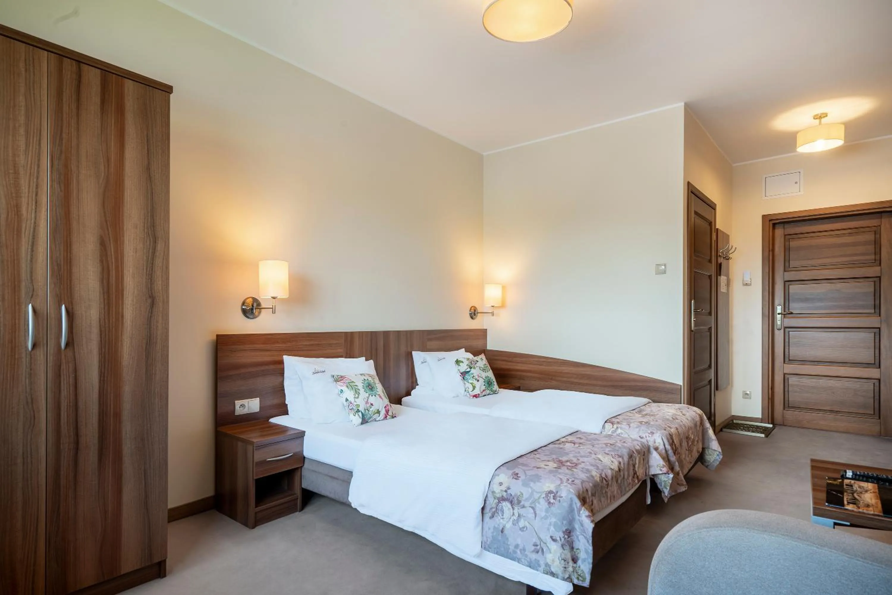 Łabędź Hotel Karczma
