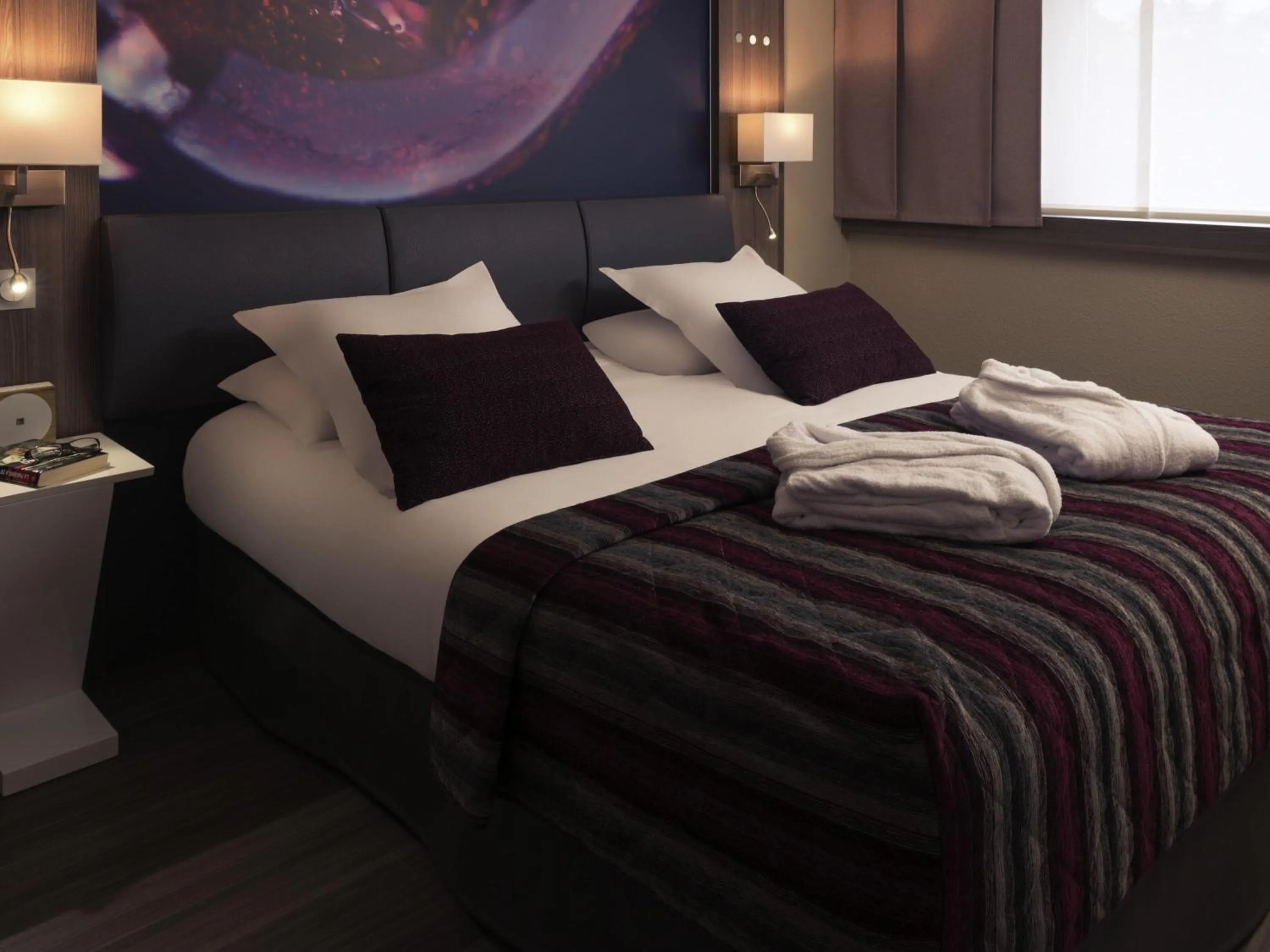 Bedroom, Bed in Mercure Beaune Centre