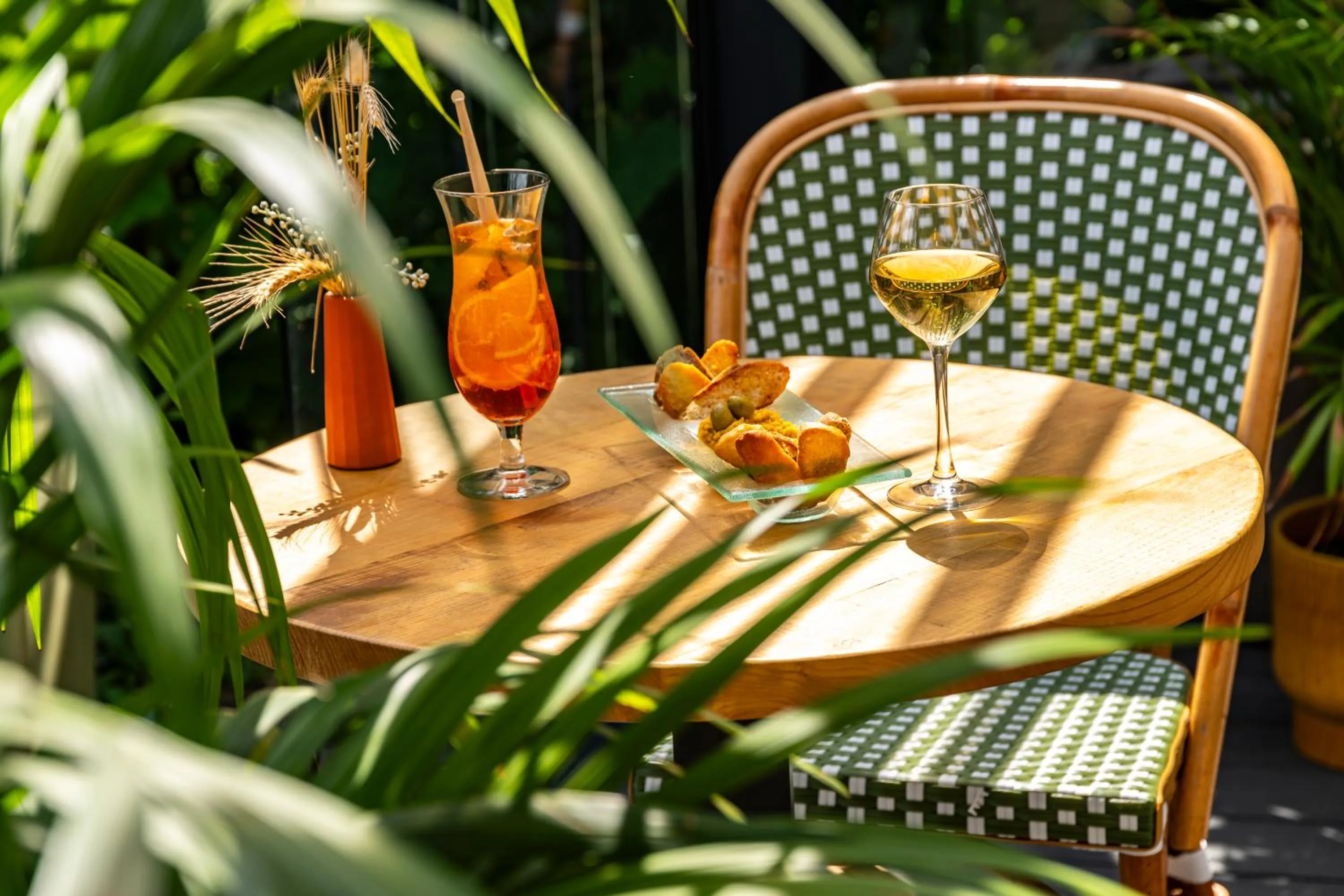 Patio in Mercure Beaune Centre