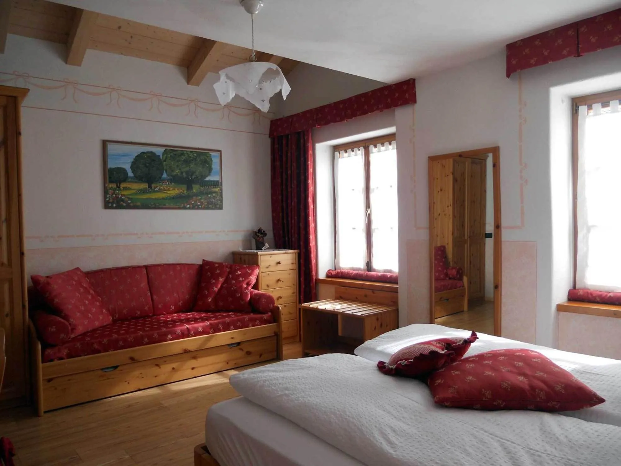 Photo of the whole room, Bed in Hotel Garnì Salvanel