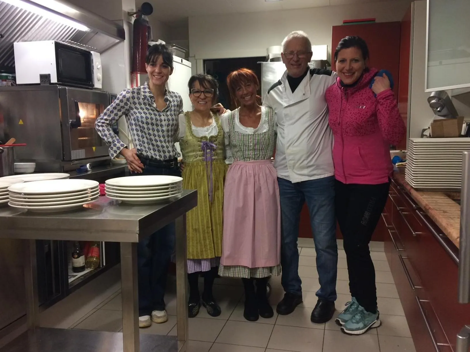 People in Hotel Garnì Salvanel