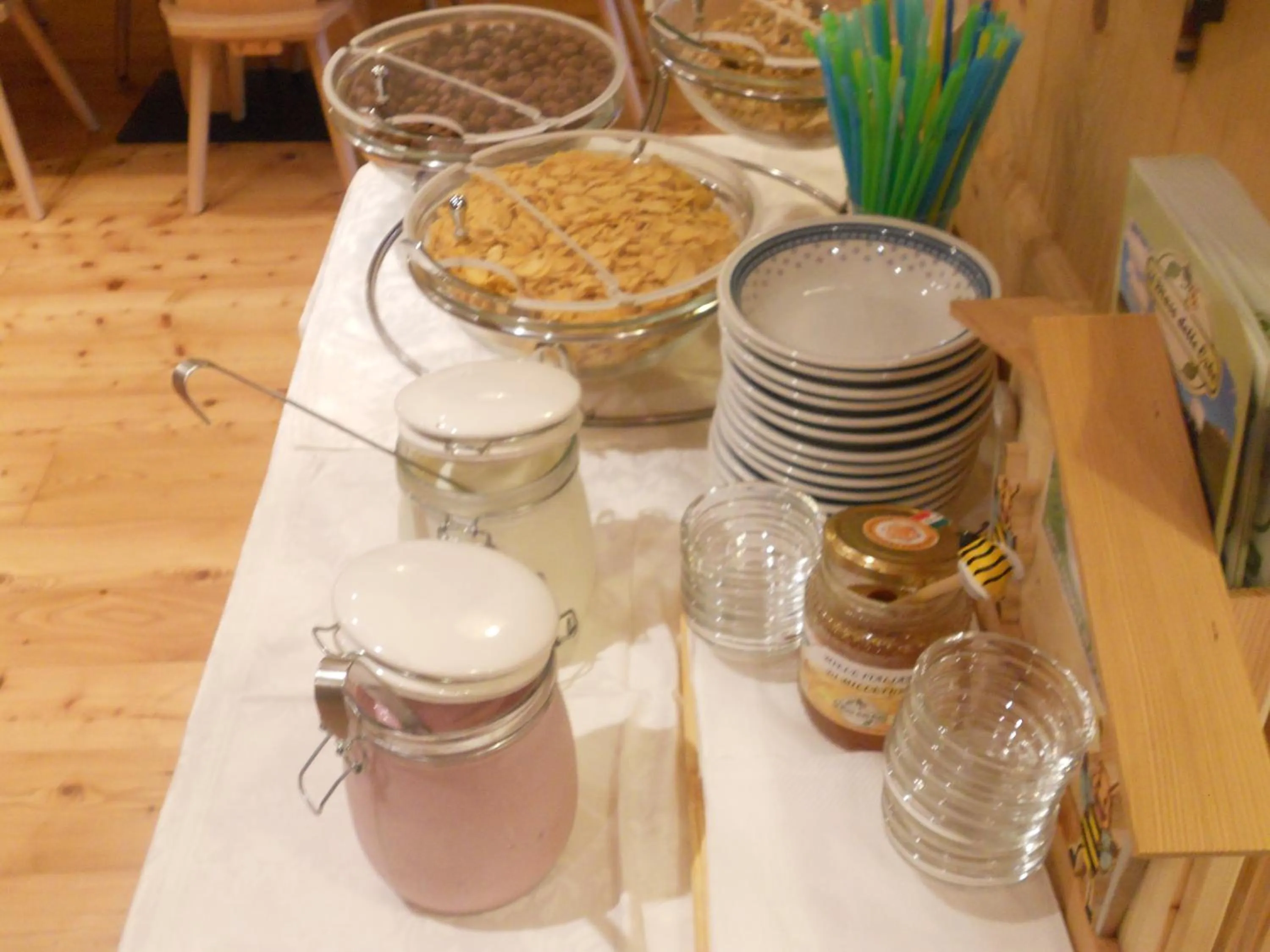 Breakfast in Hotel Garnì Salvanel