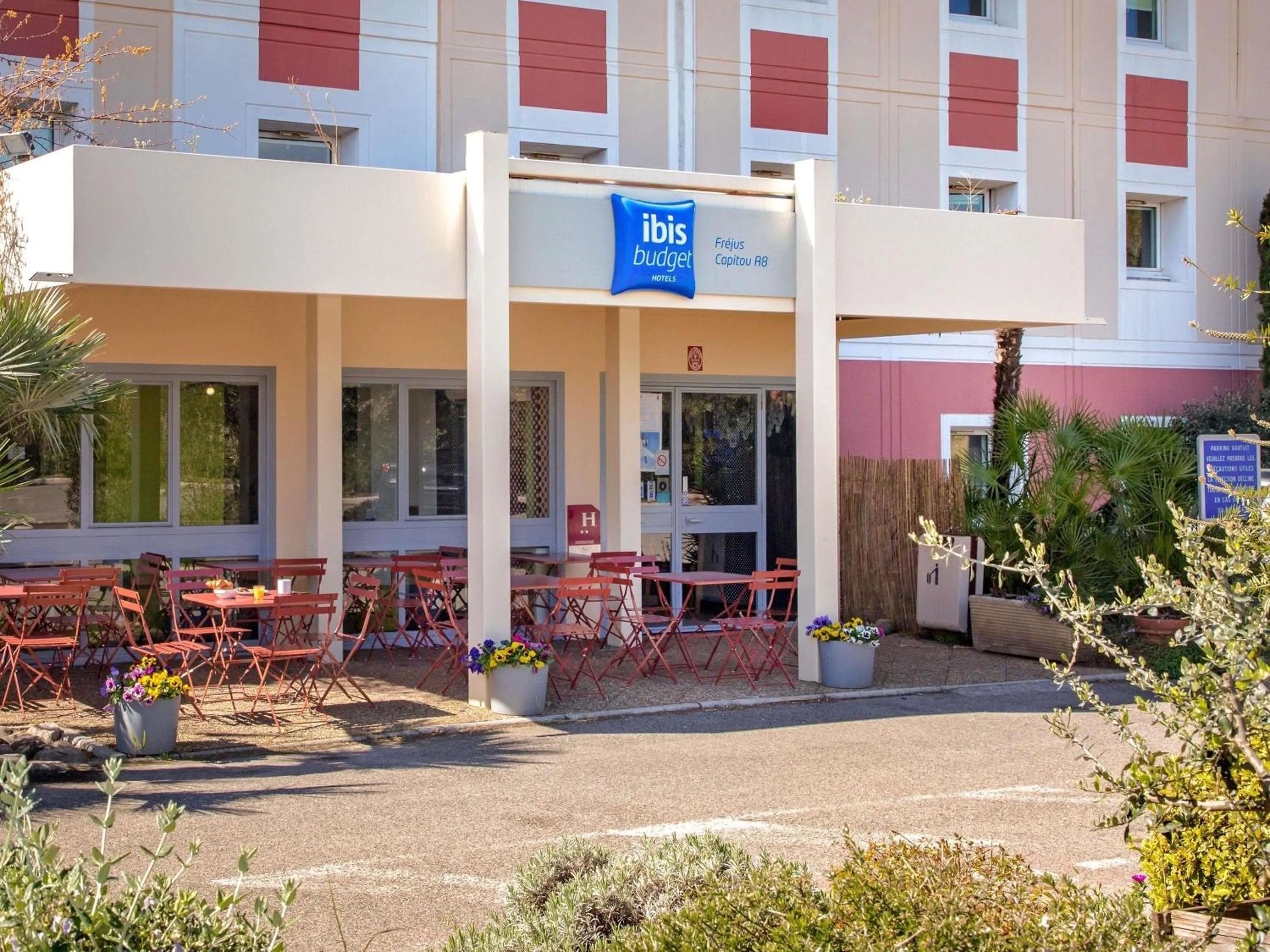 Property building in Ibis Budget Fréjus Capitou