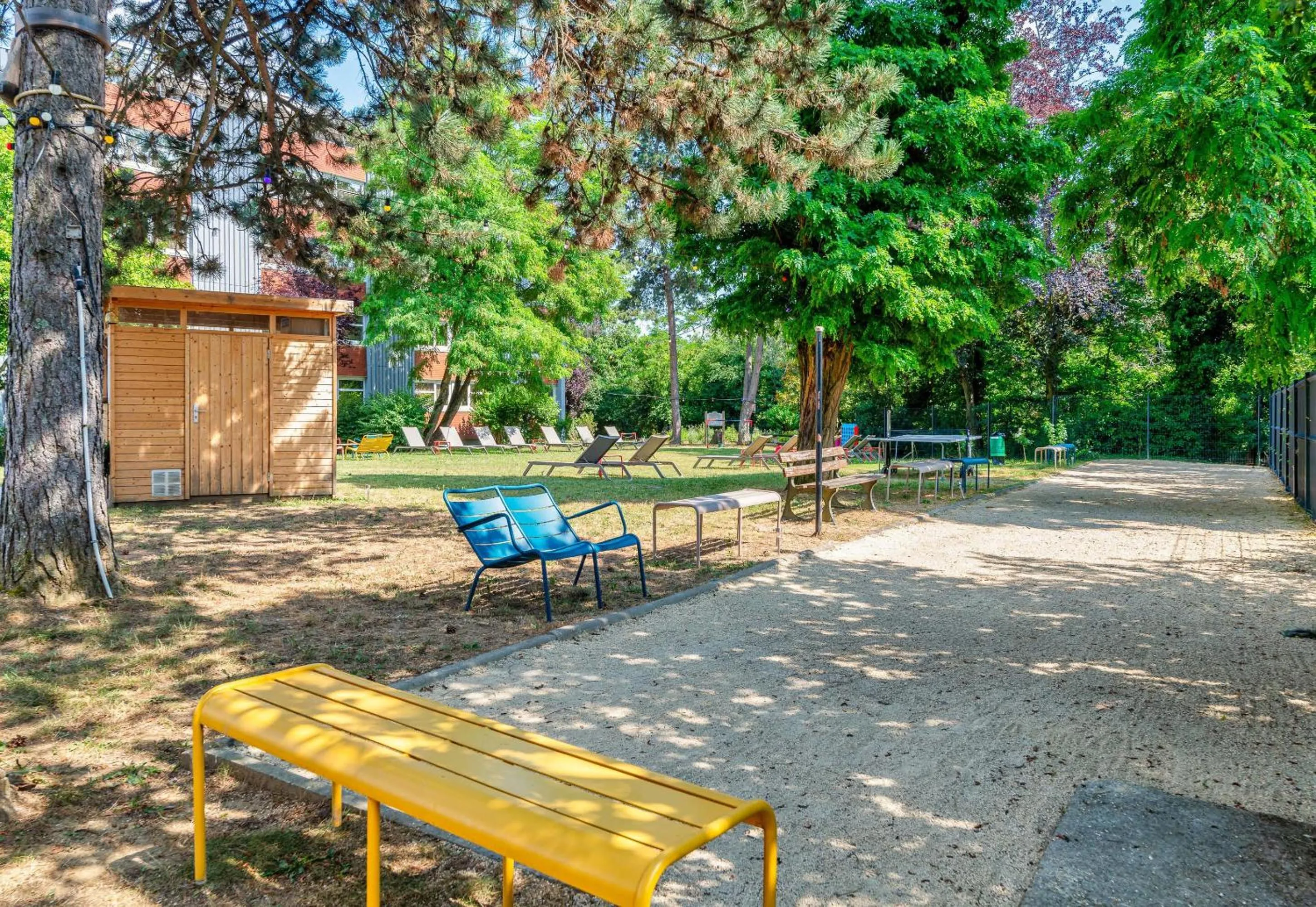 Activities in B&B HOTEL Lyon Nord 4 étoiles