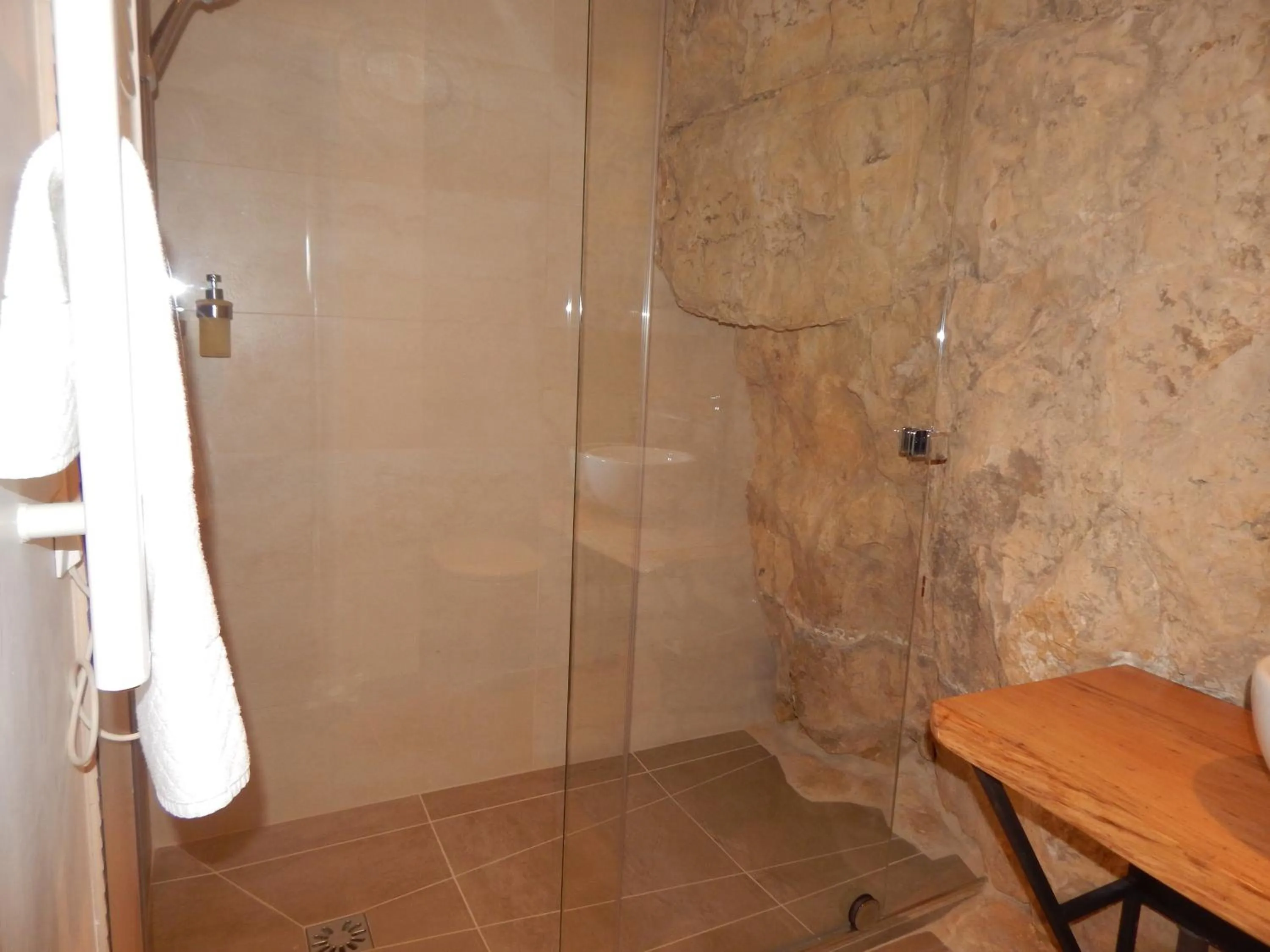 Shower in Le Mas des Roches à Velaux