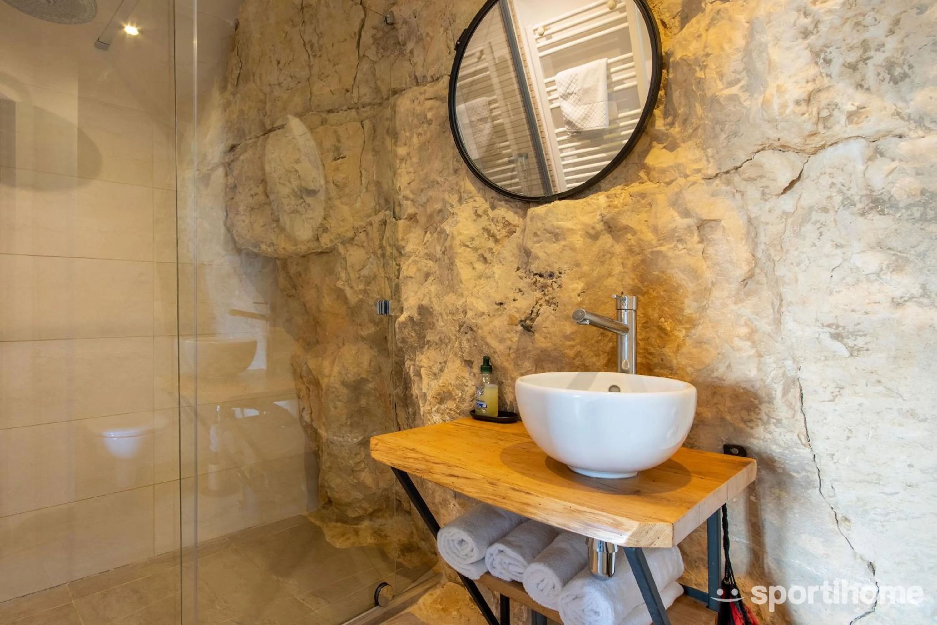 Bathroom in Le Mas des Roches à Velaux