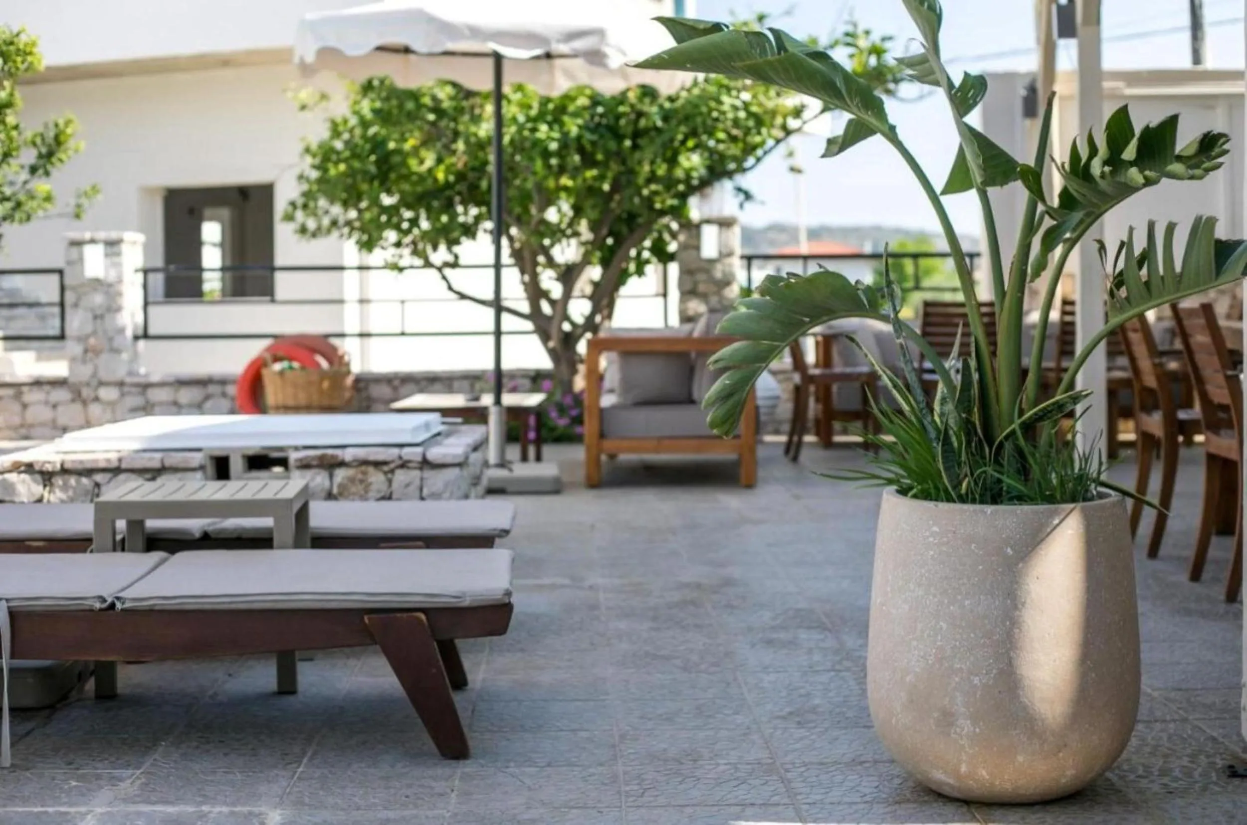 Property building in Vickys Faliraki