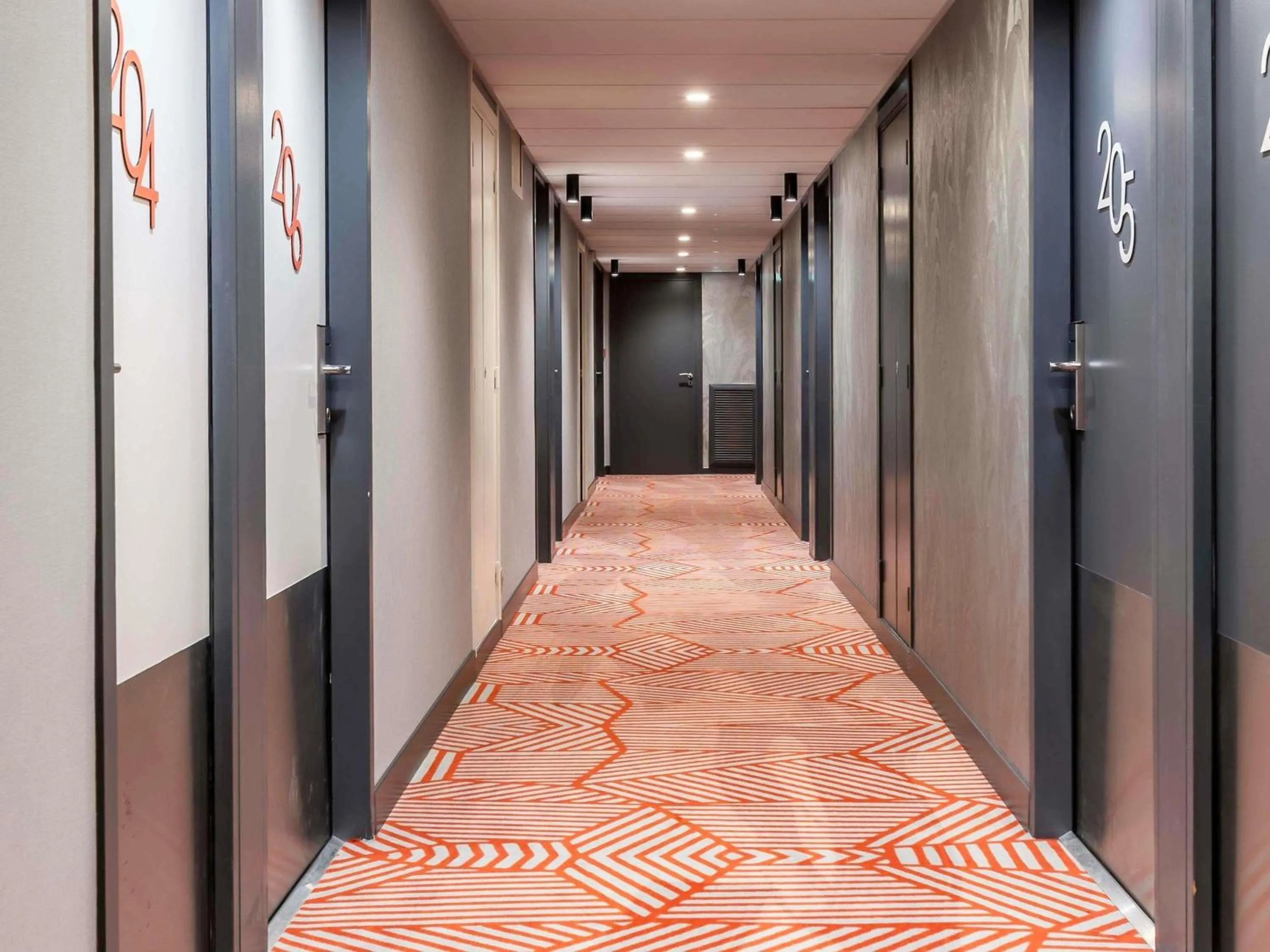 Classic Â Twin Room in Mercure Marseille Centre Prado Vélodrome