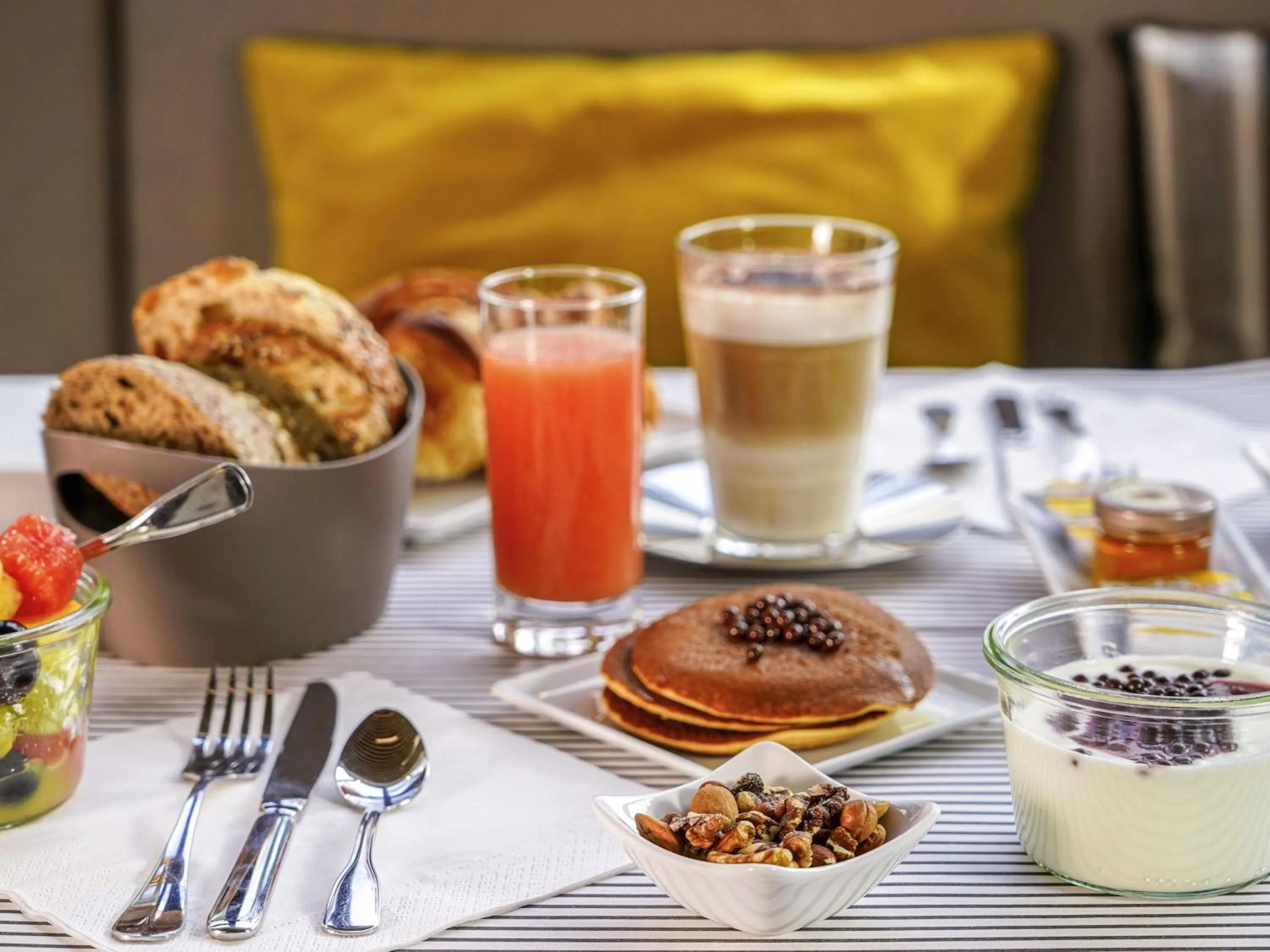 Breakfast in Mercure Marseille Centre Prado Vélodrome