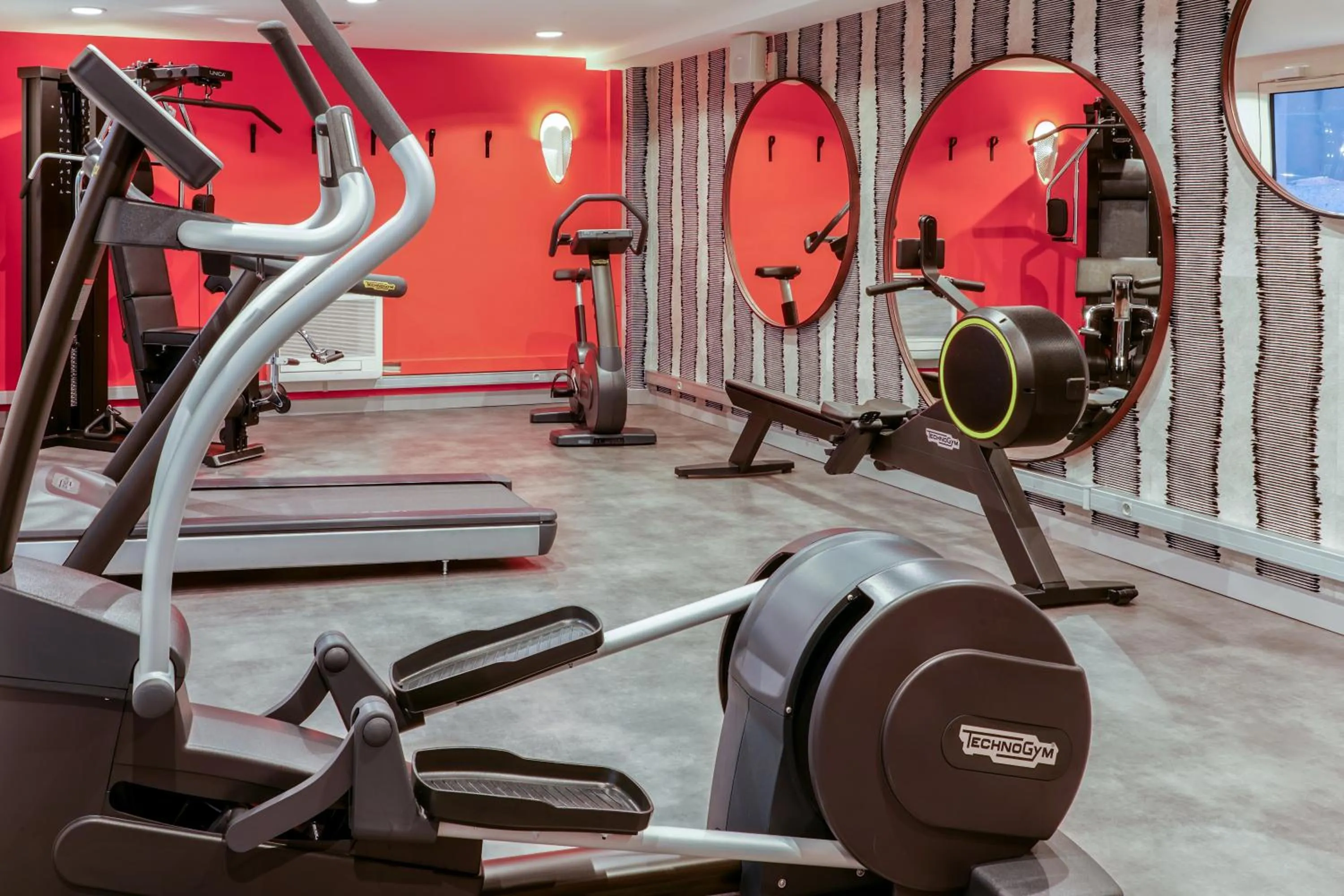 Fitness centre/facilities in Mercure Marseille Centre Prado Vélodrome