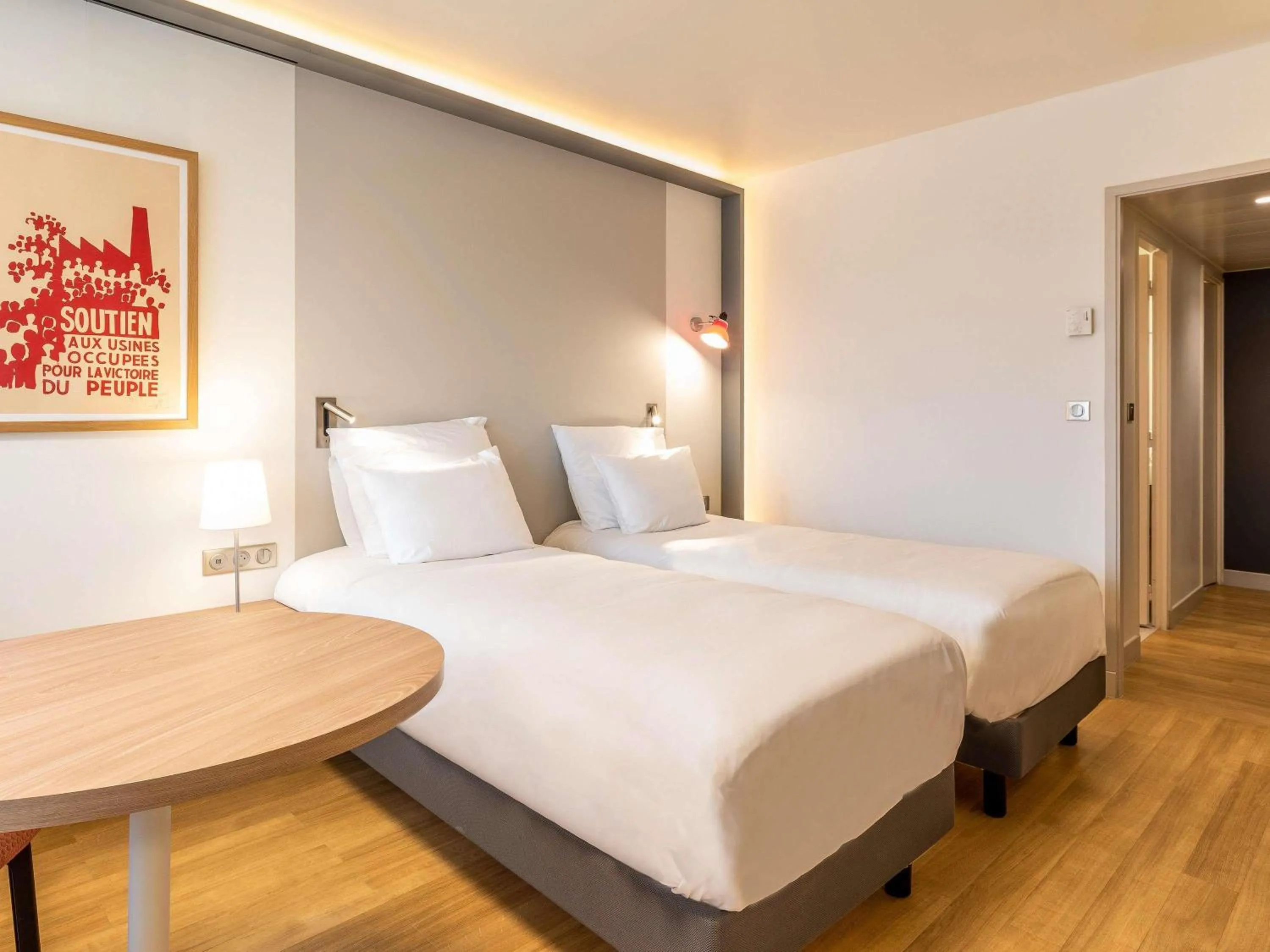 Bedroom, Bed in Mercure Marseille Centre Prado Vélodrome