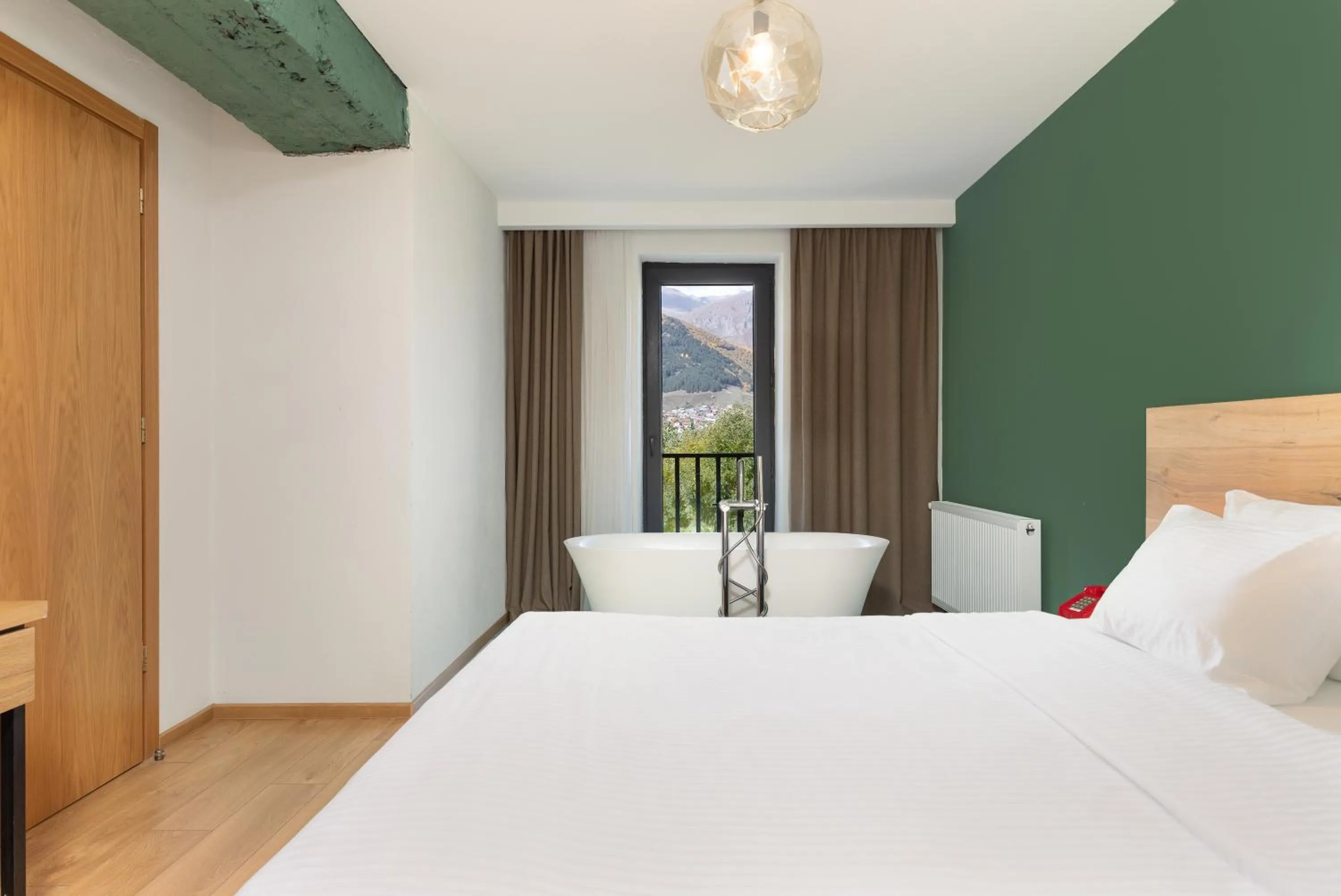 Bath, Bed in Intourist Kazbegi