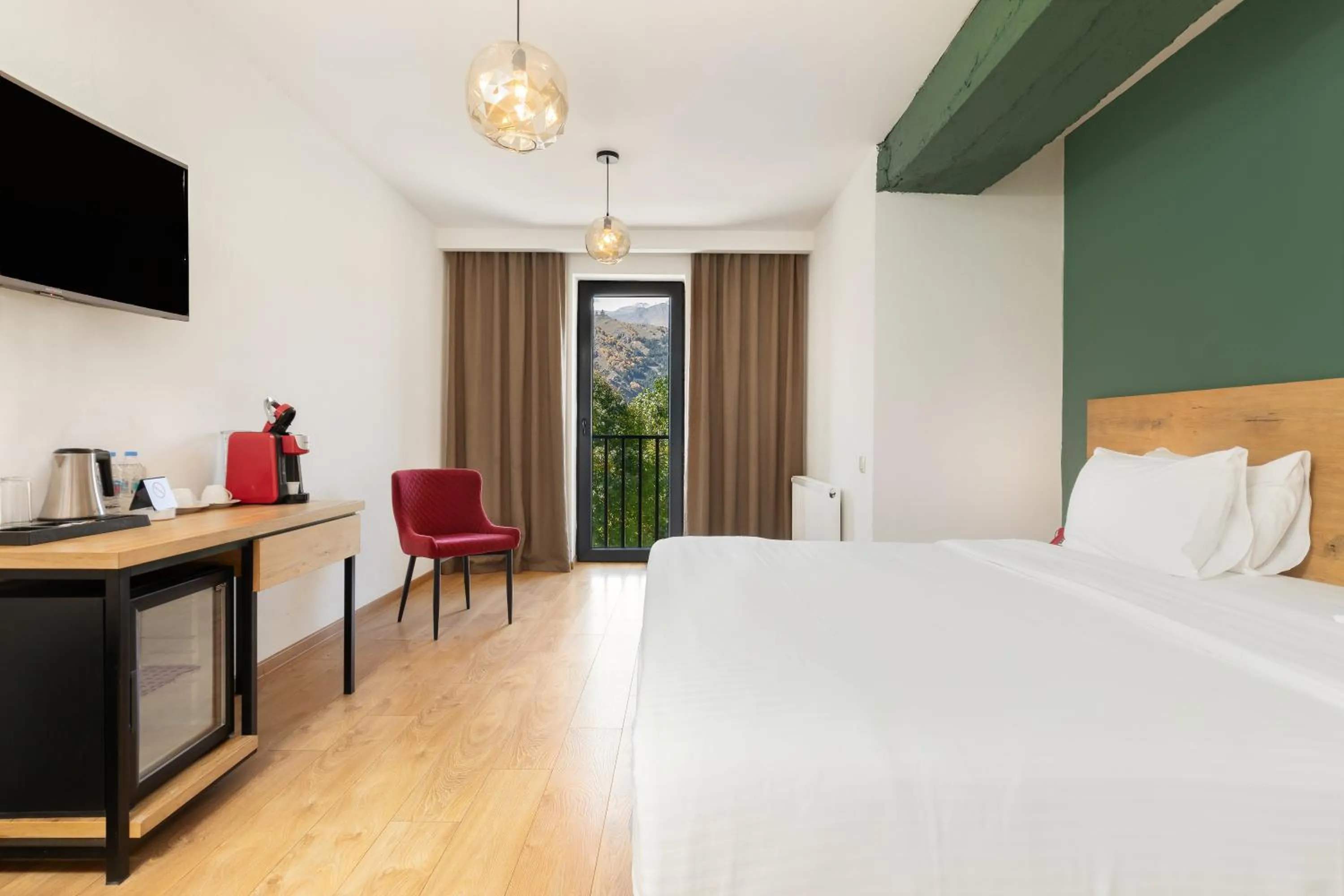 hair dresser, Bed in Intourist Kazbegi