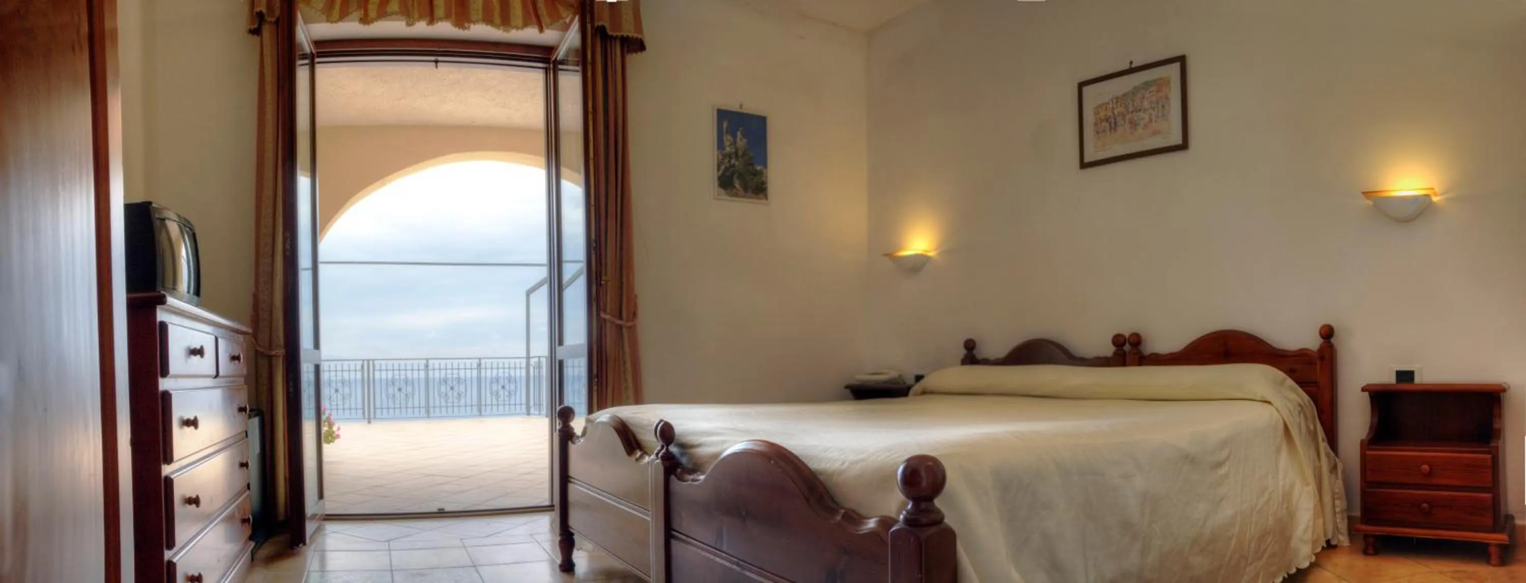 Photo of the whole room in Hotel Club San Diego