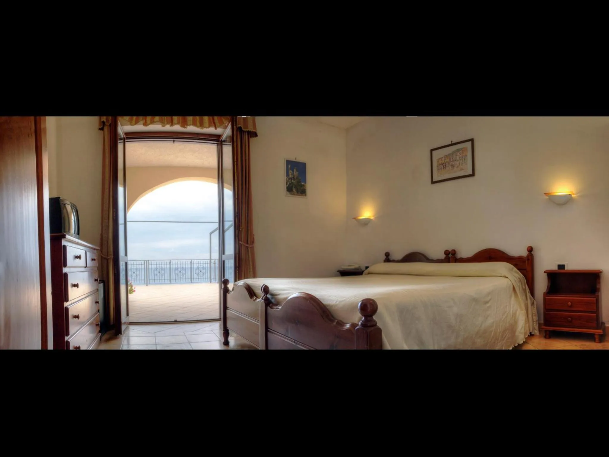 Photo of the whole room in Hotel Club San Diego