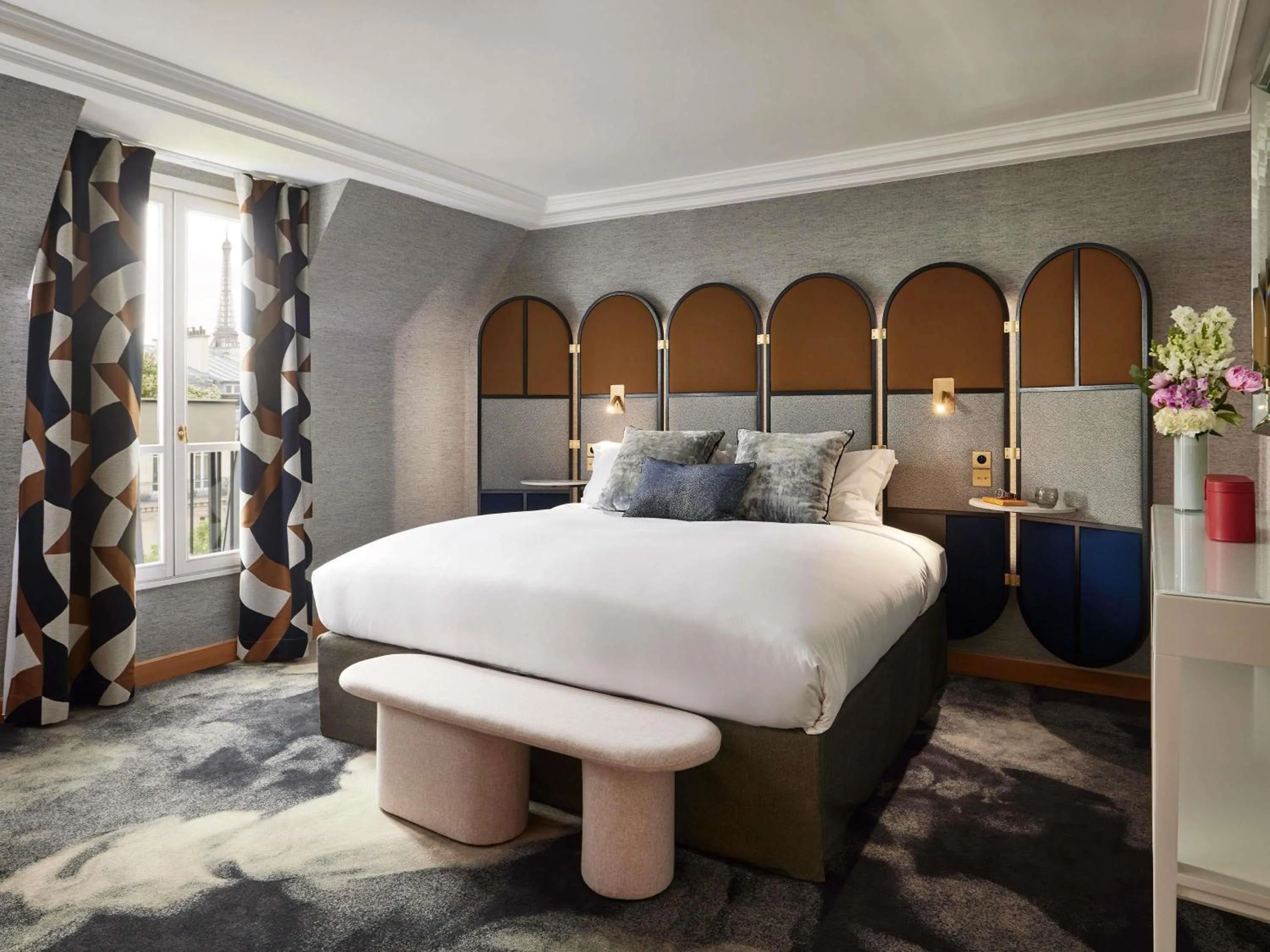 Property building, Bed in Sofitel Paris Baltimore Tour Eiffel