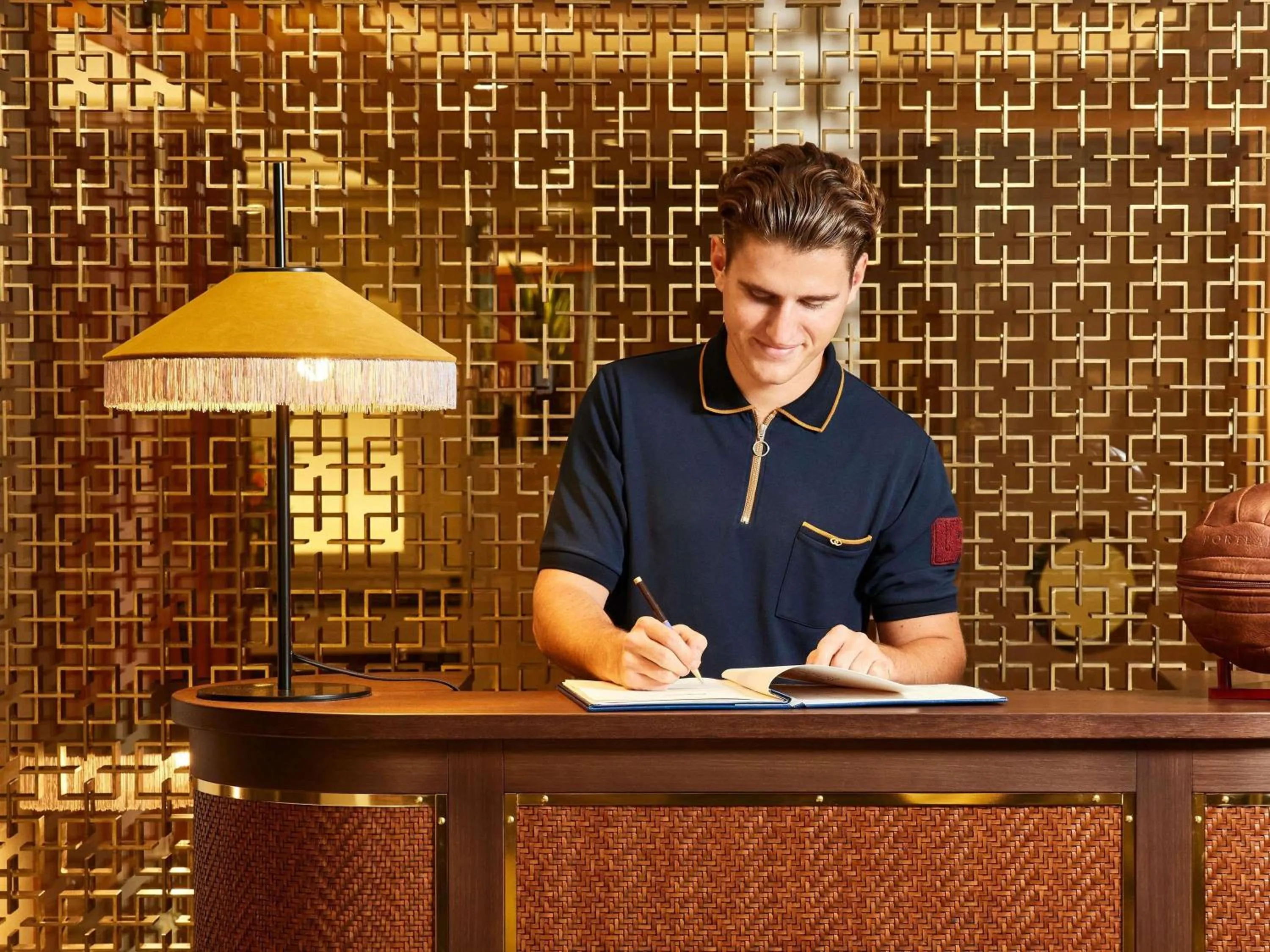 Restaurant/places to eat in Sofitel Paris Baltimore Tour Eiffel