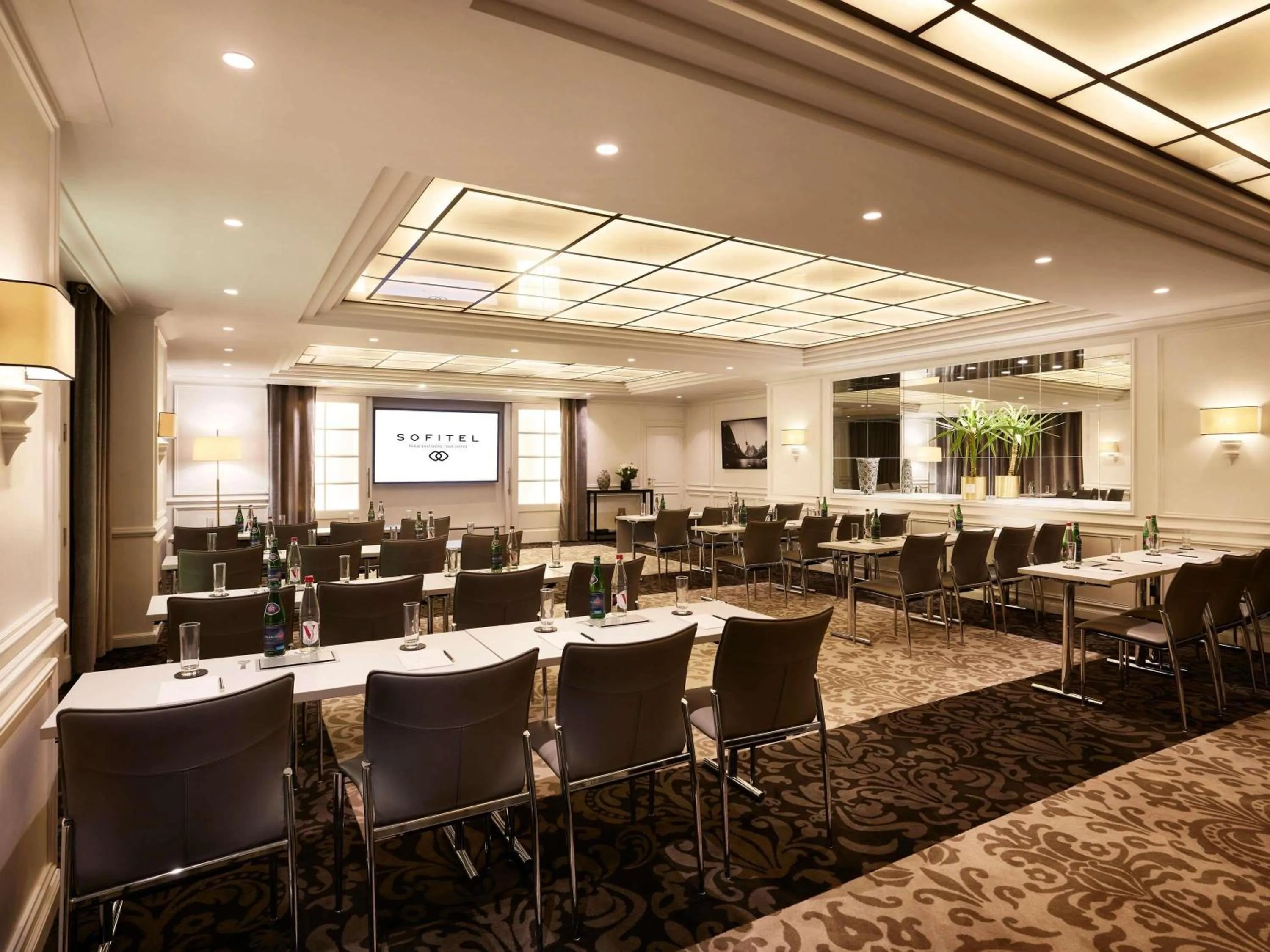 Business facilities in Sofitel Paris Baltimore Tour Eiffel