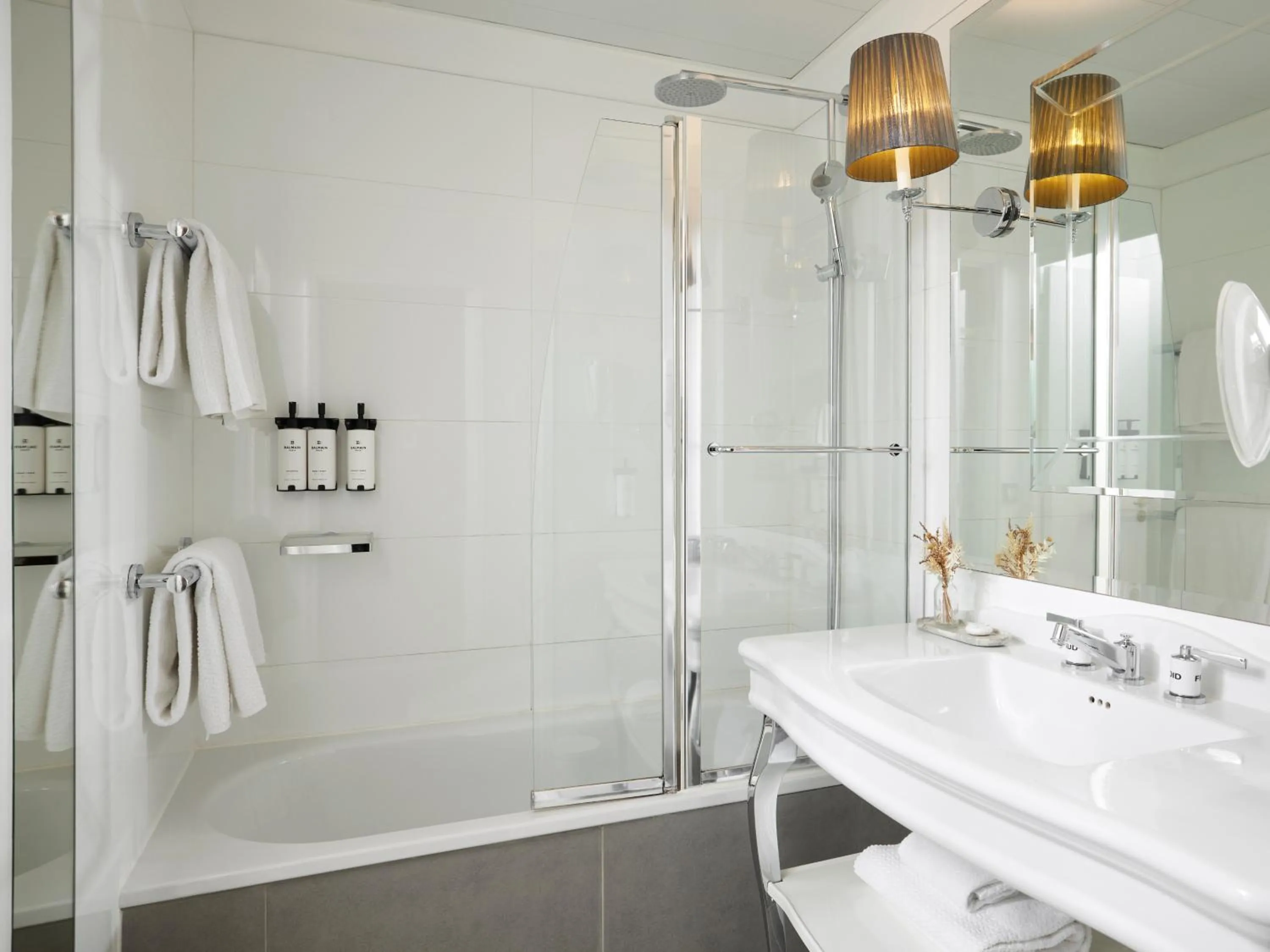 Bathroom in Sofitel Paris Baltimore Tour Eiffel