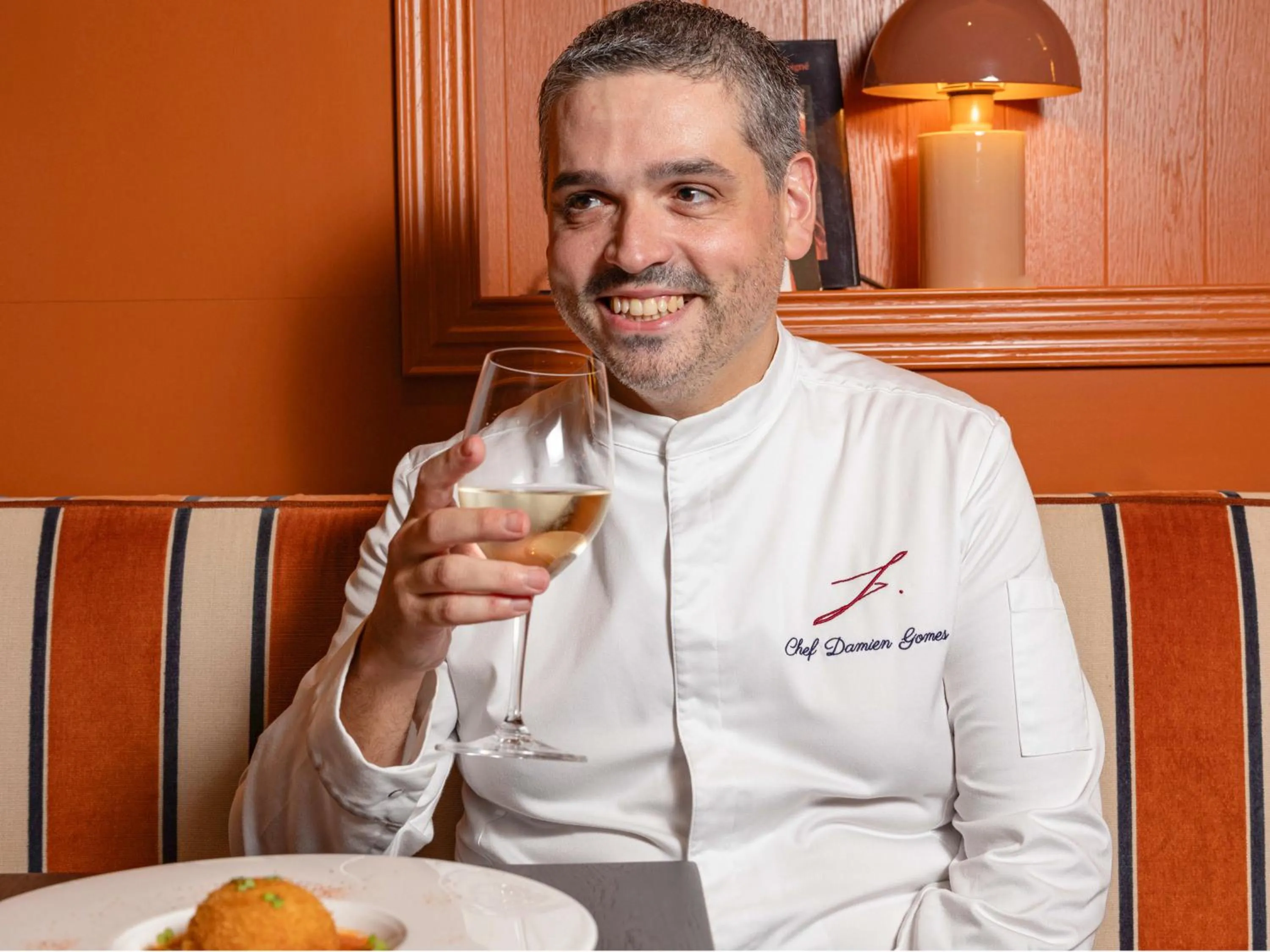 Restaurant/places to eat in Sofitel Paris Baltimore Tour Eiffel